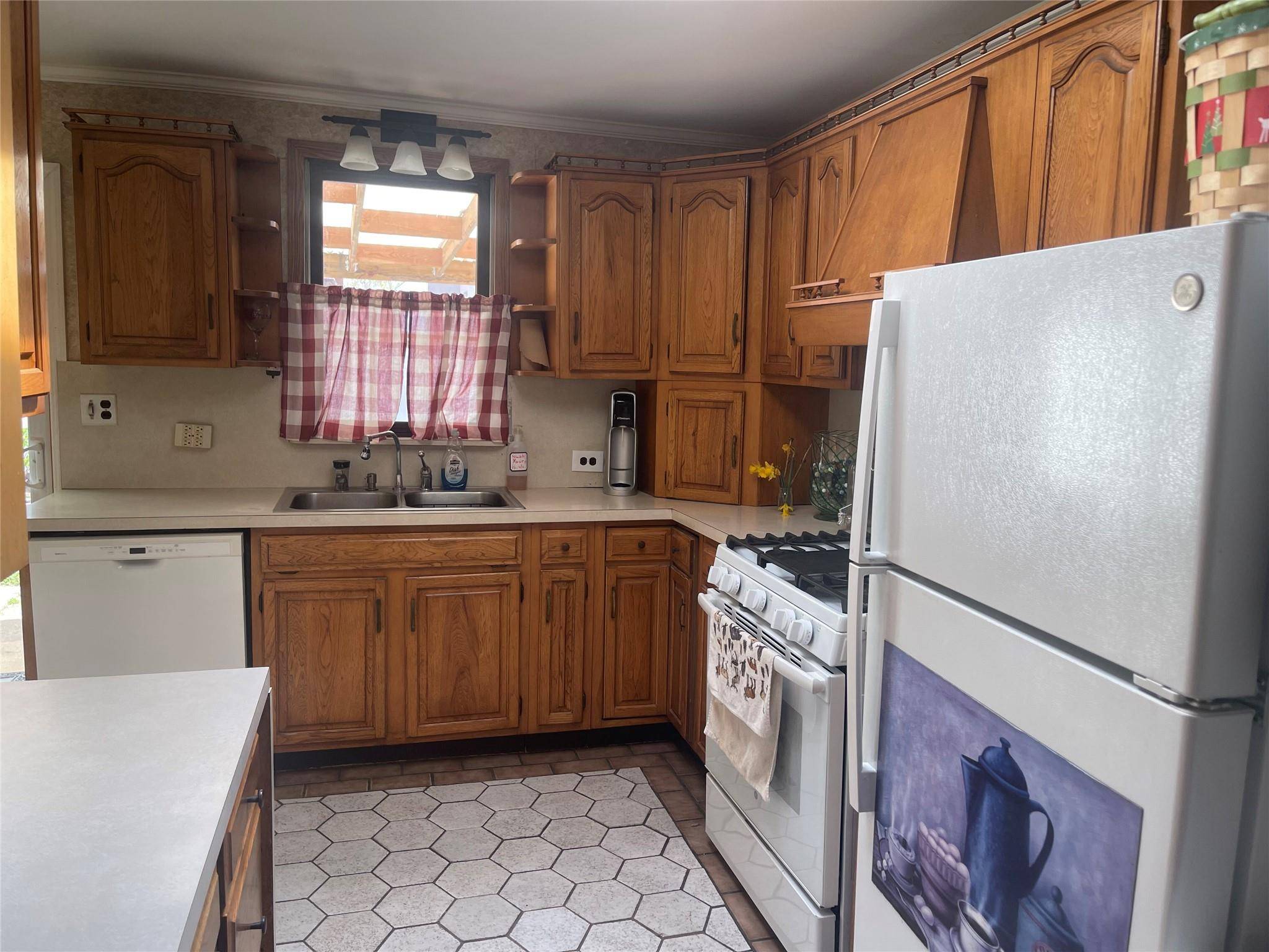 Whitestone, NY 11357,147-06 11 AVE