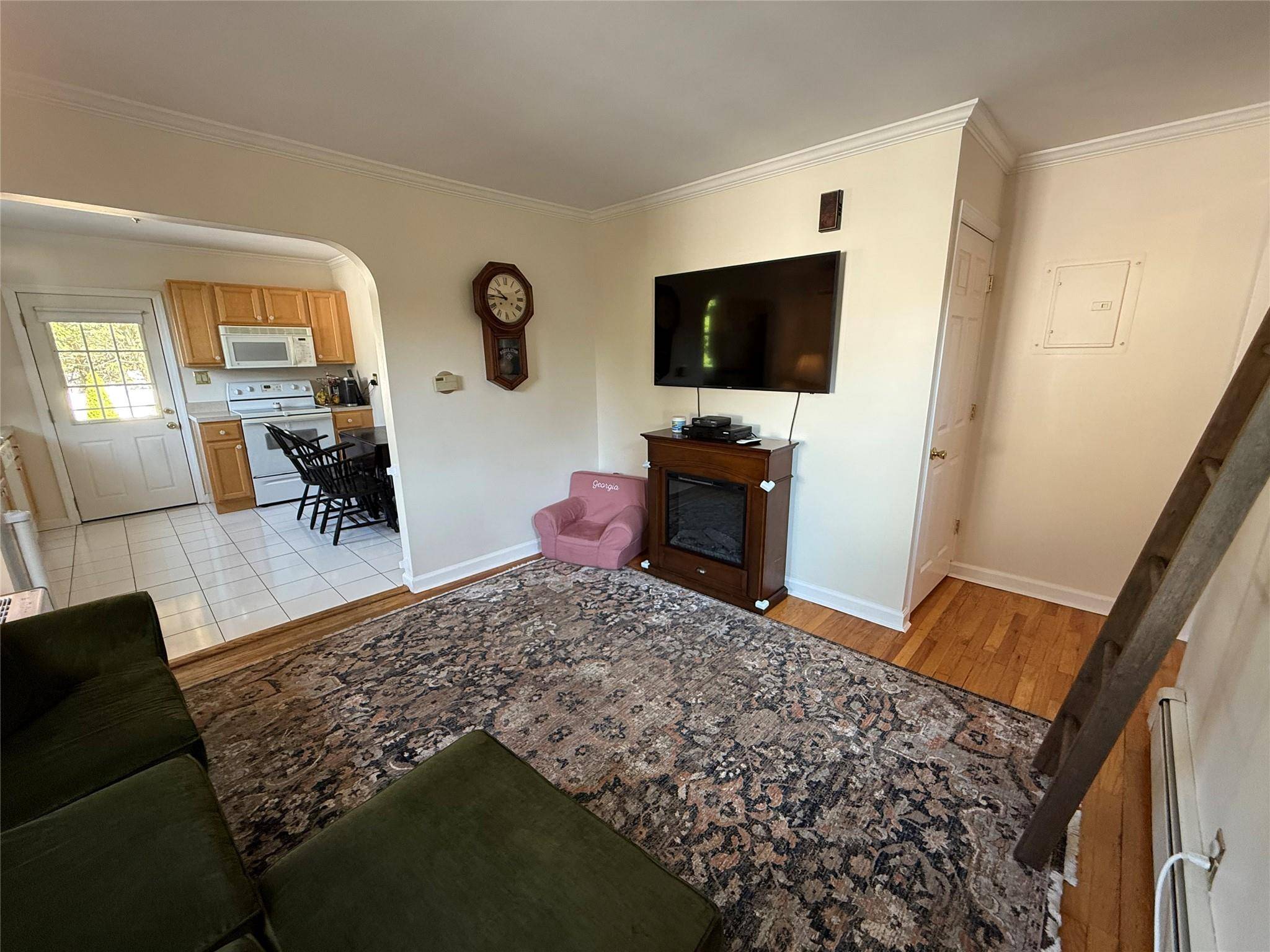 Huntington Station, NY 11746,9 Bergen CT