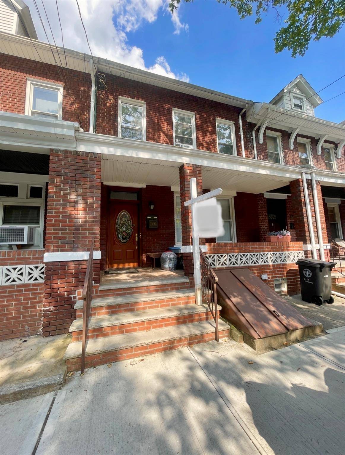 Glendale, NY 11385,7863 79th LN