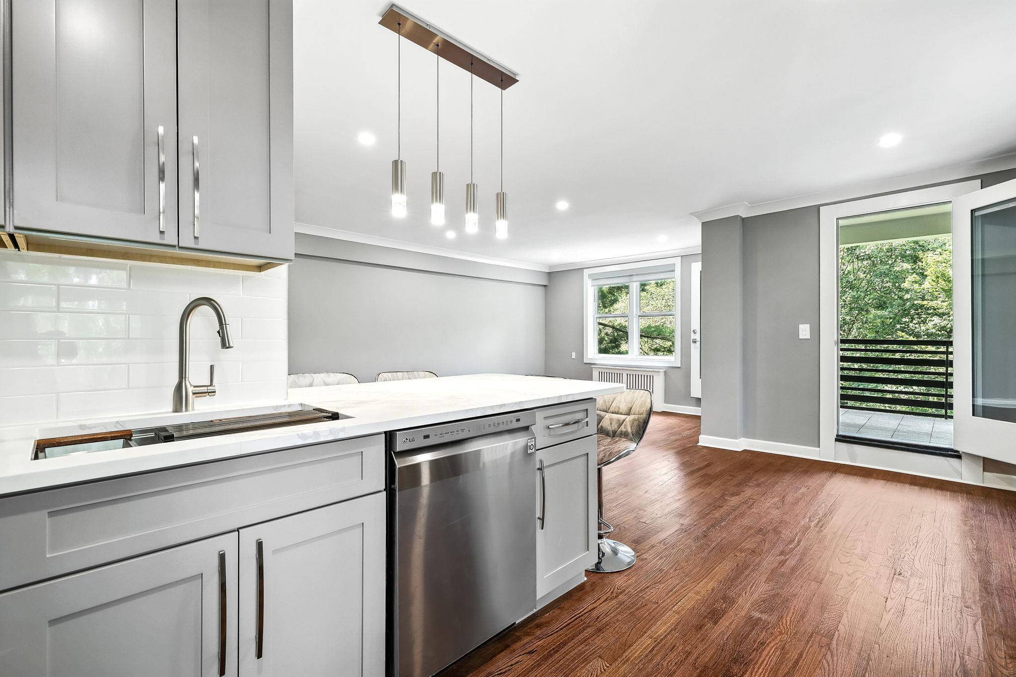 Bronxville, NY 10708,1133 Midland AVE #4E