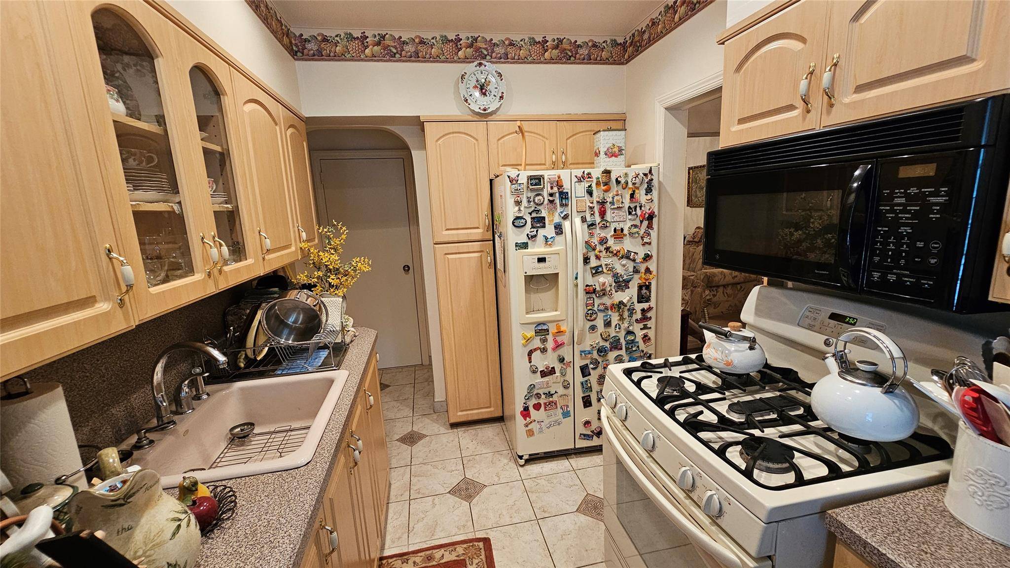 Forest Hills, NY 11375,10811 65th RD