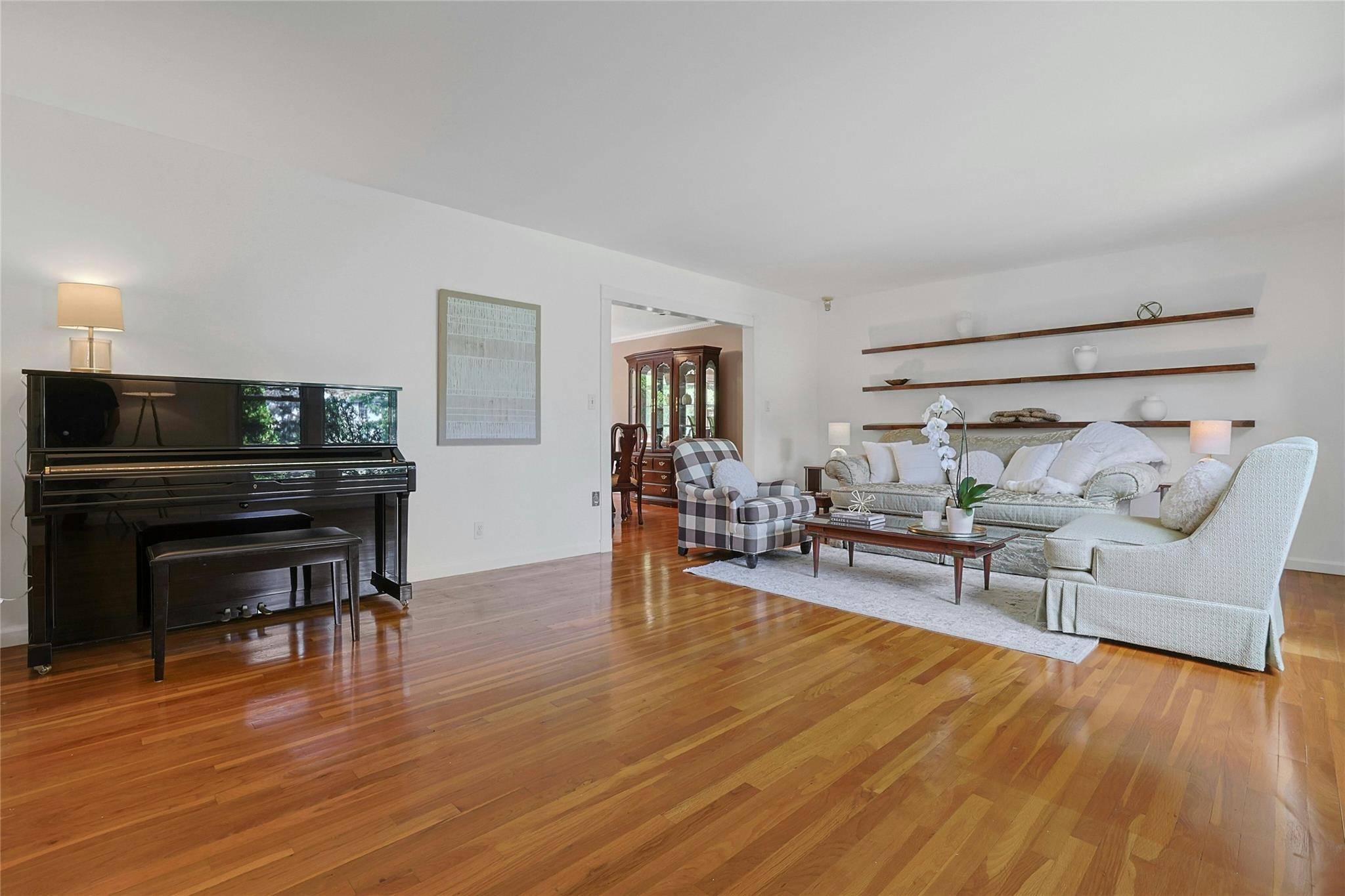Scarsdale, NY 10583,165 Rock Creek LN