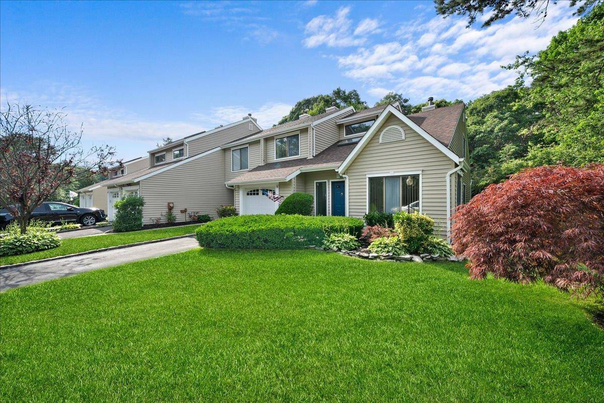 Bohemia, NY 11716,12 Hidden Pines WAY