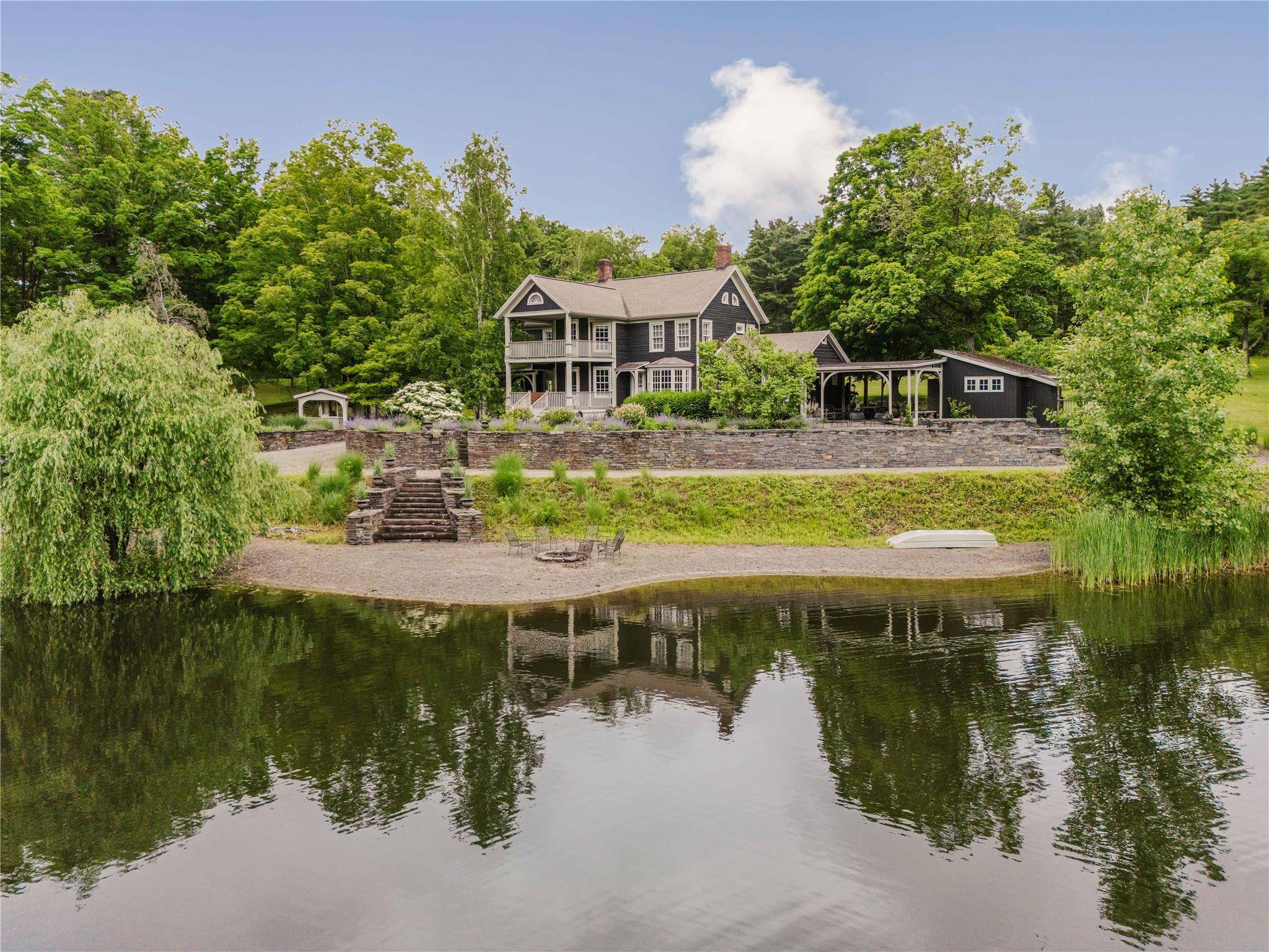 Claverack, NY 12513,88 Mac Brown RD