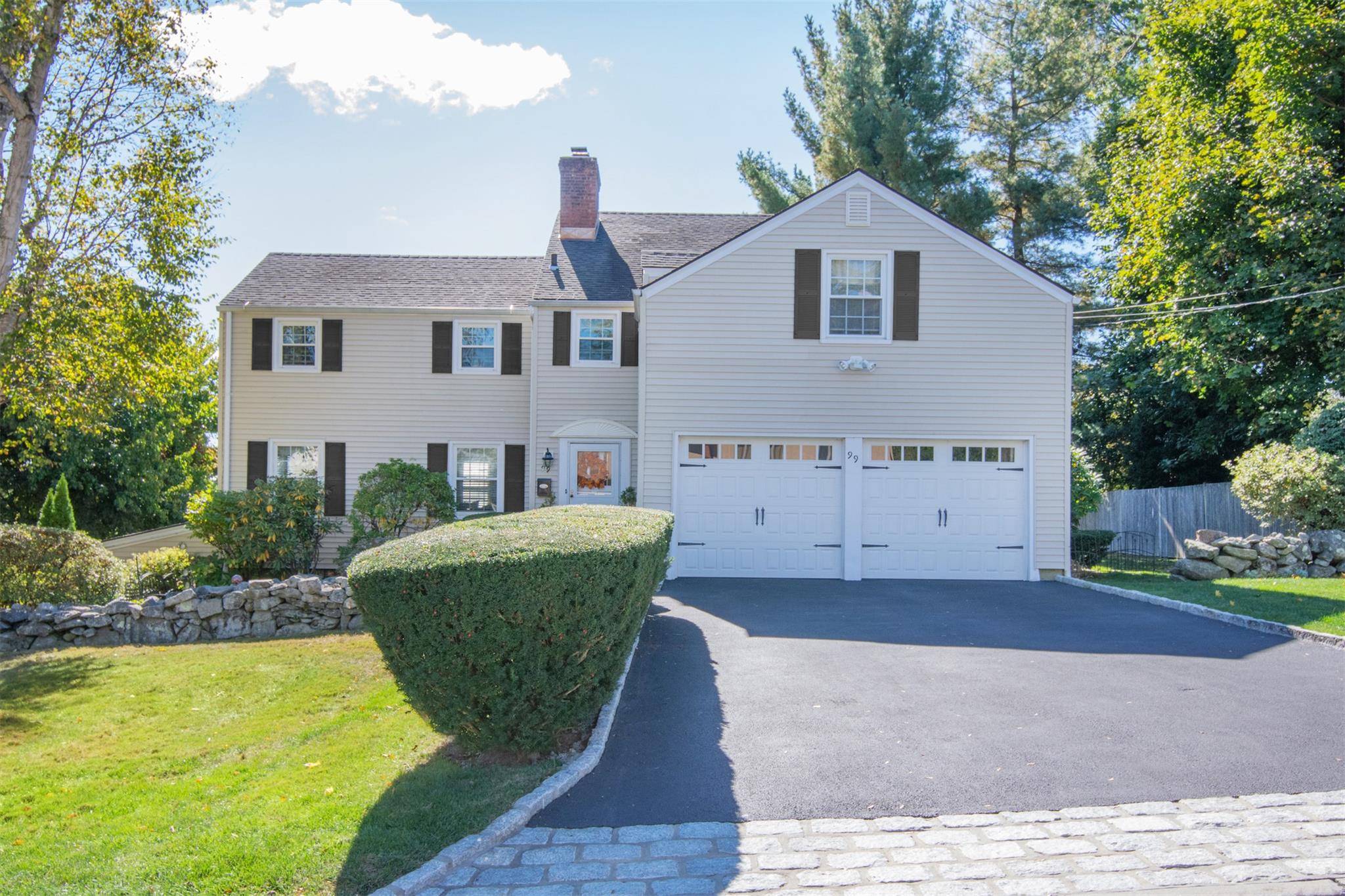 White Plains, NY 10607,99 Rockingchair RD