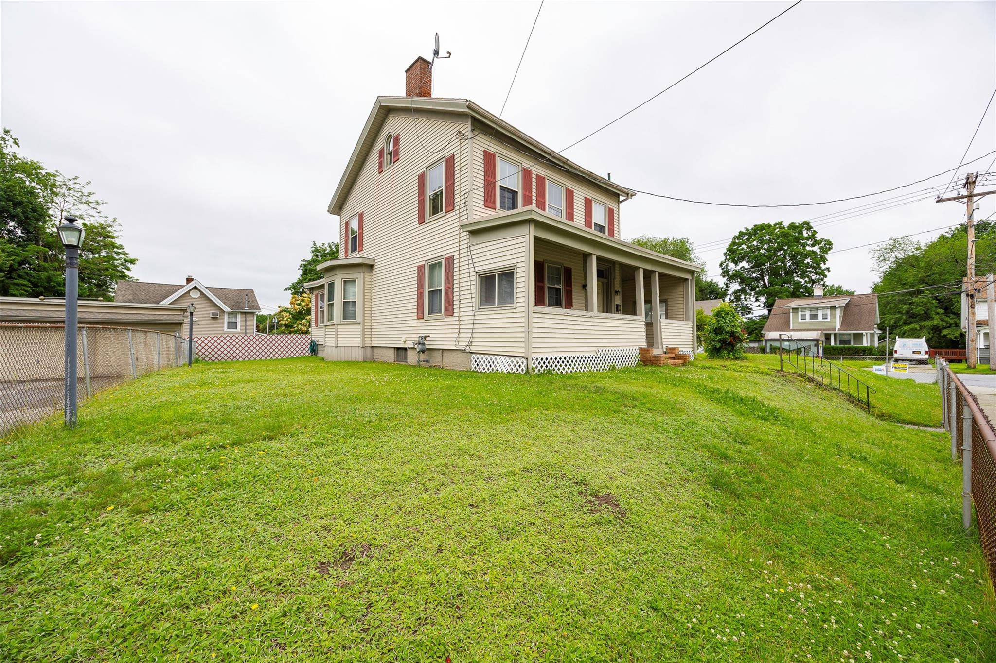 Poughkeepsie, NY 12603,95 Worrall AVE