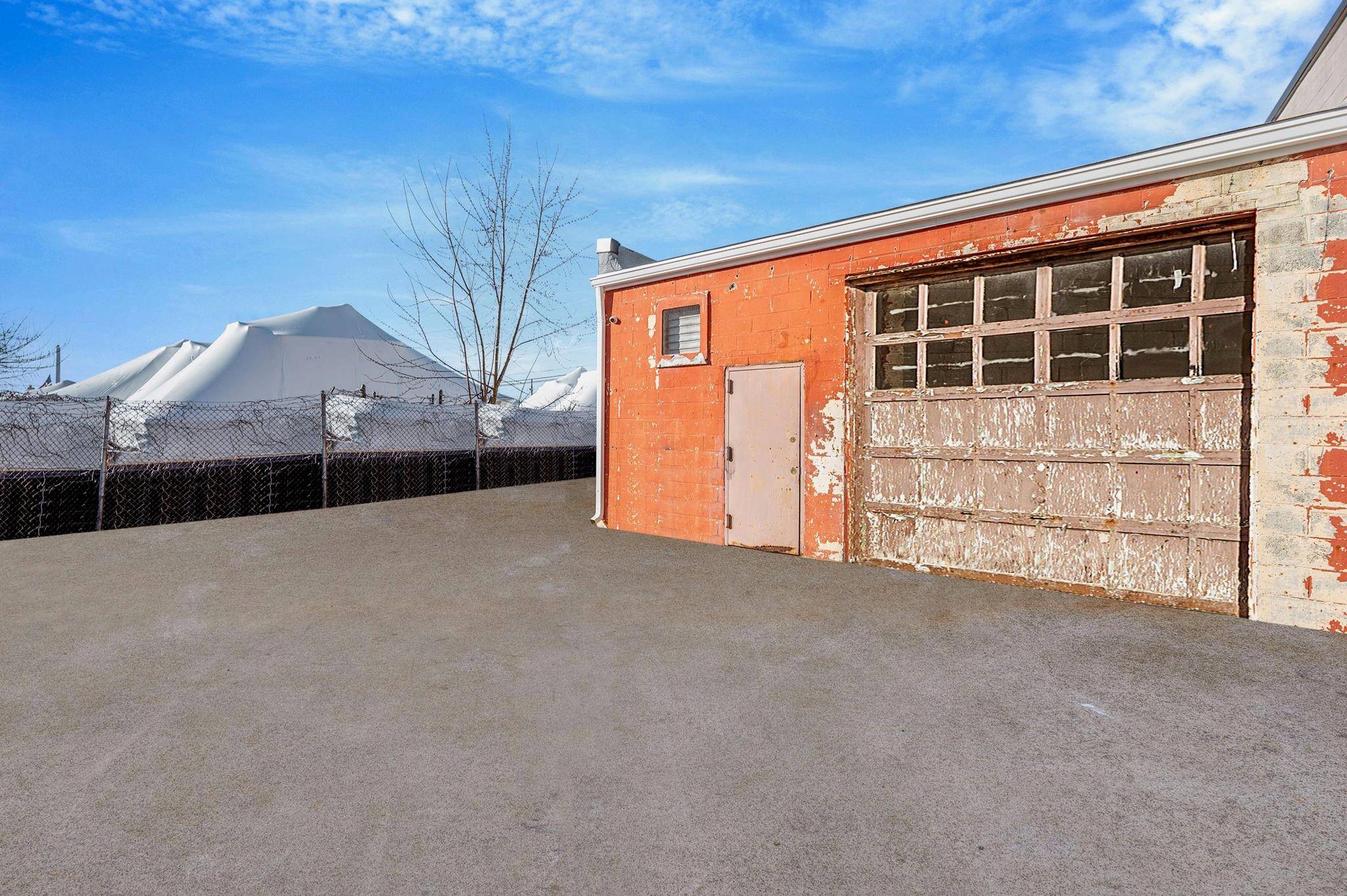 Copiague, NY 11726,1272 Montauk HWY #B