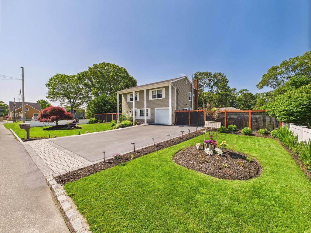 East Patchogue, NY 11772,12 Turin ST