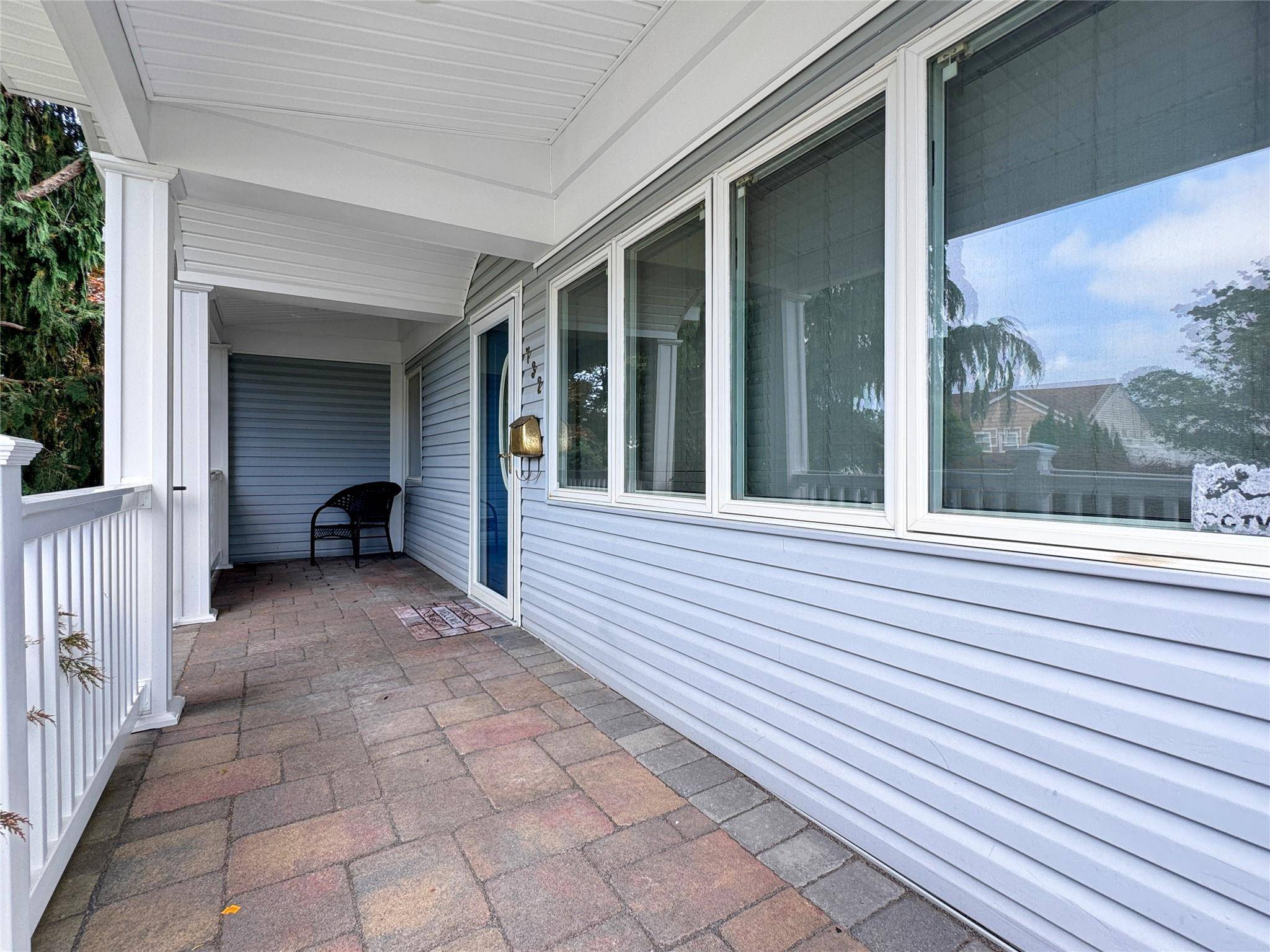 East Meadow, NY 11554,732 Barkley AVE