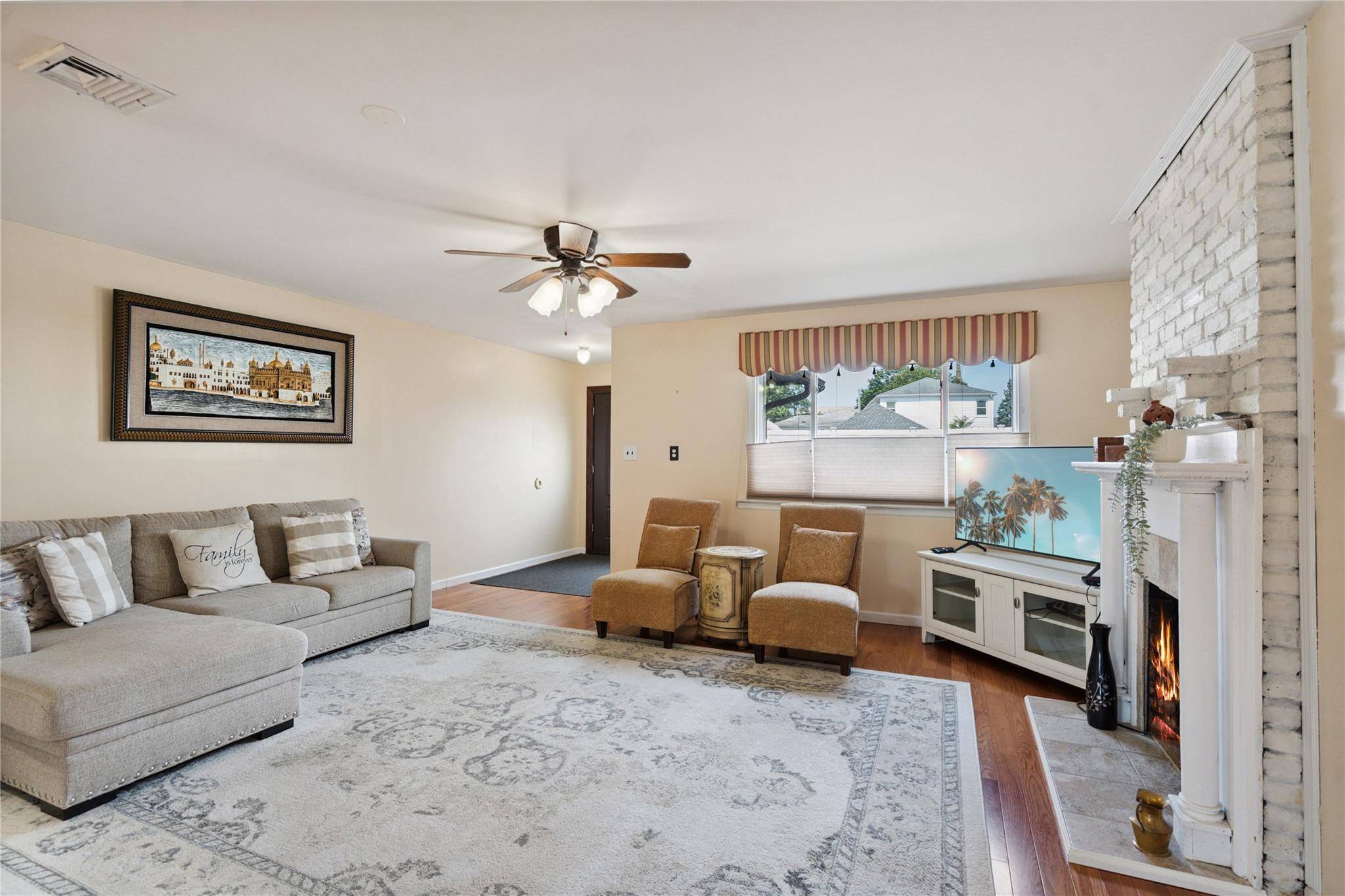 Valley Stream, NY 11580,88 E Valley Stream BLVD #7