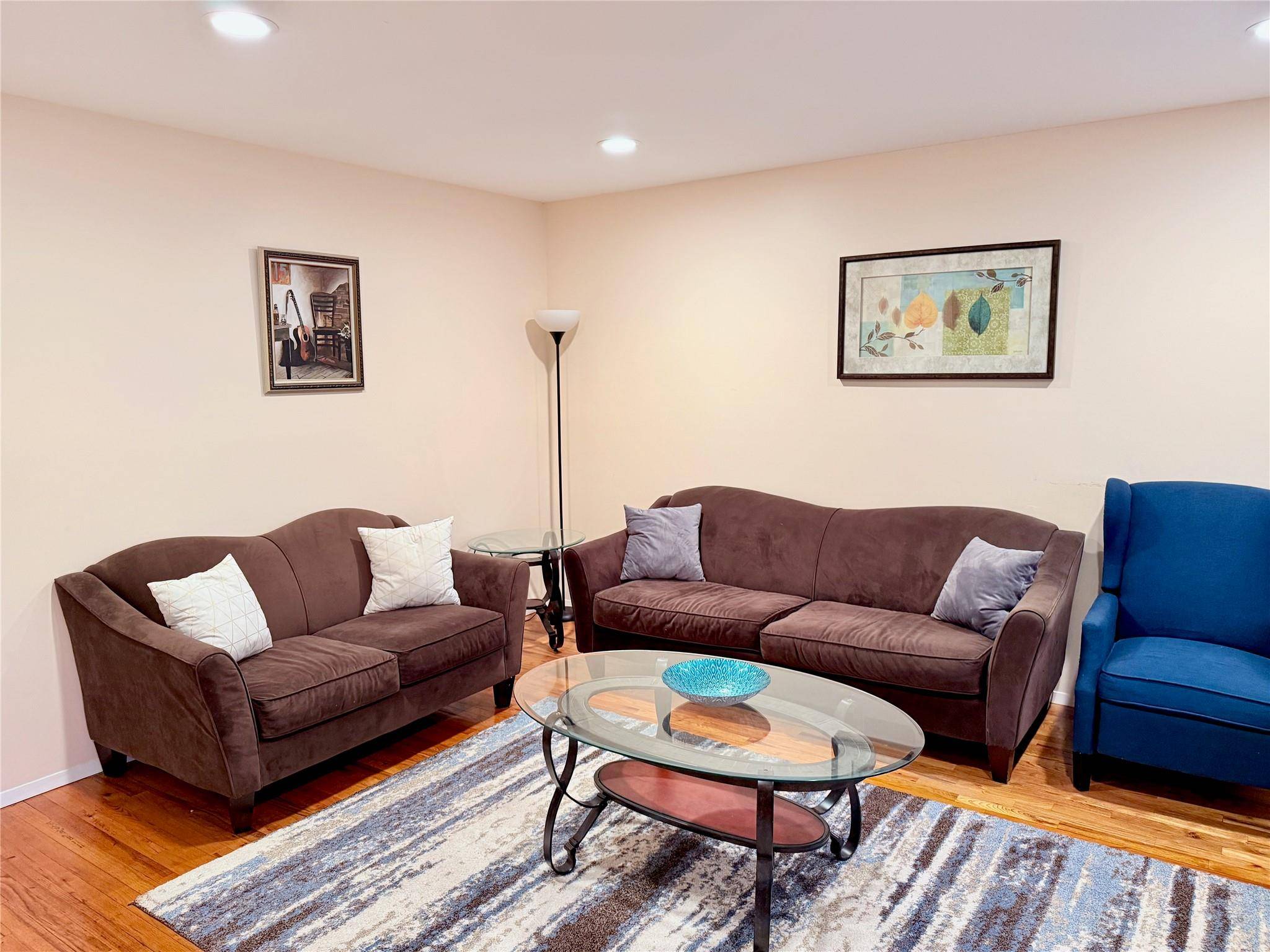 Lynbrook, NY 11563,467 Scranton AVE