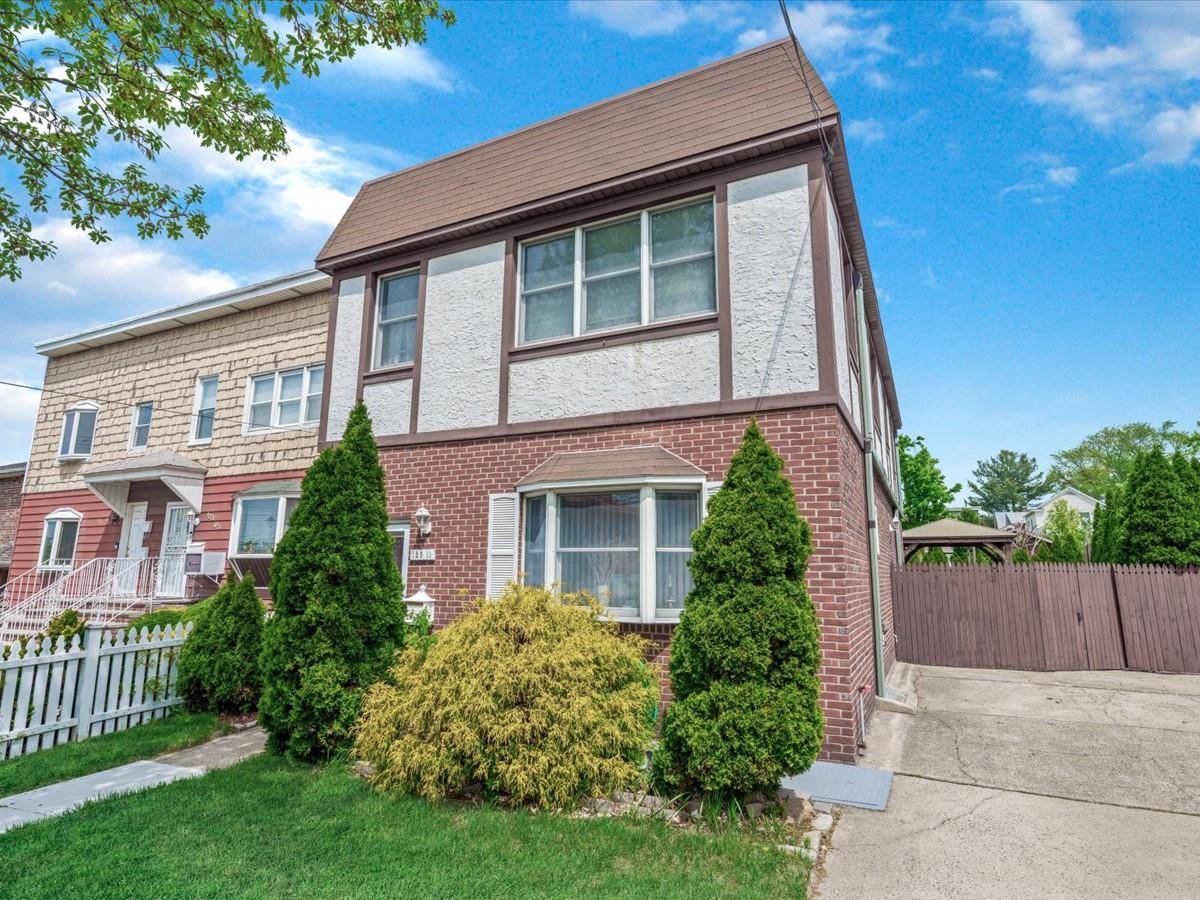 College Point, NY 11356,125-11 7 AVE