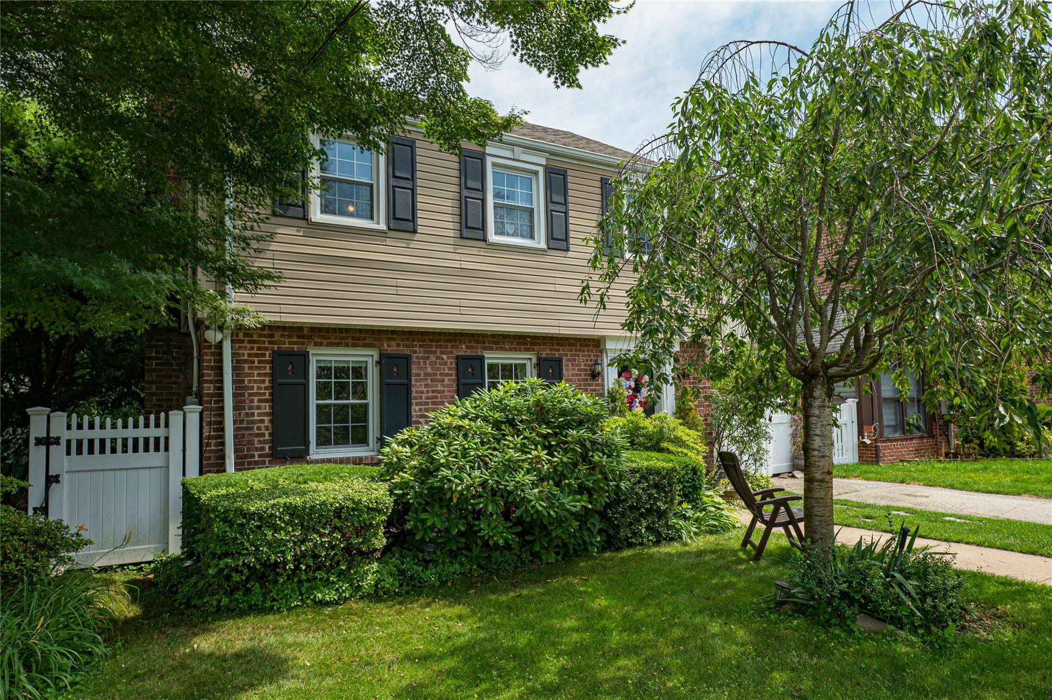 West Hempstead, NY 11552,227 Elm ST