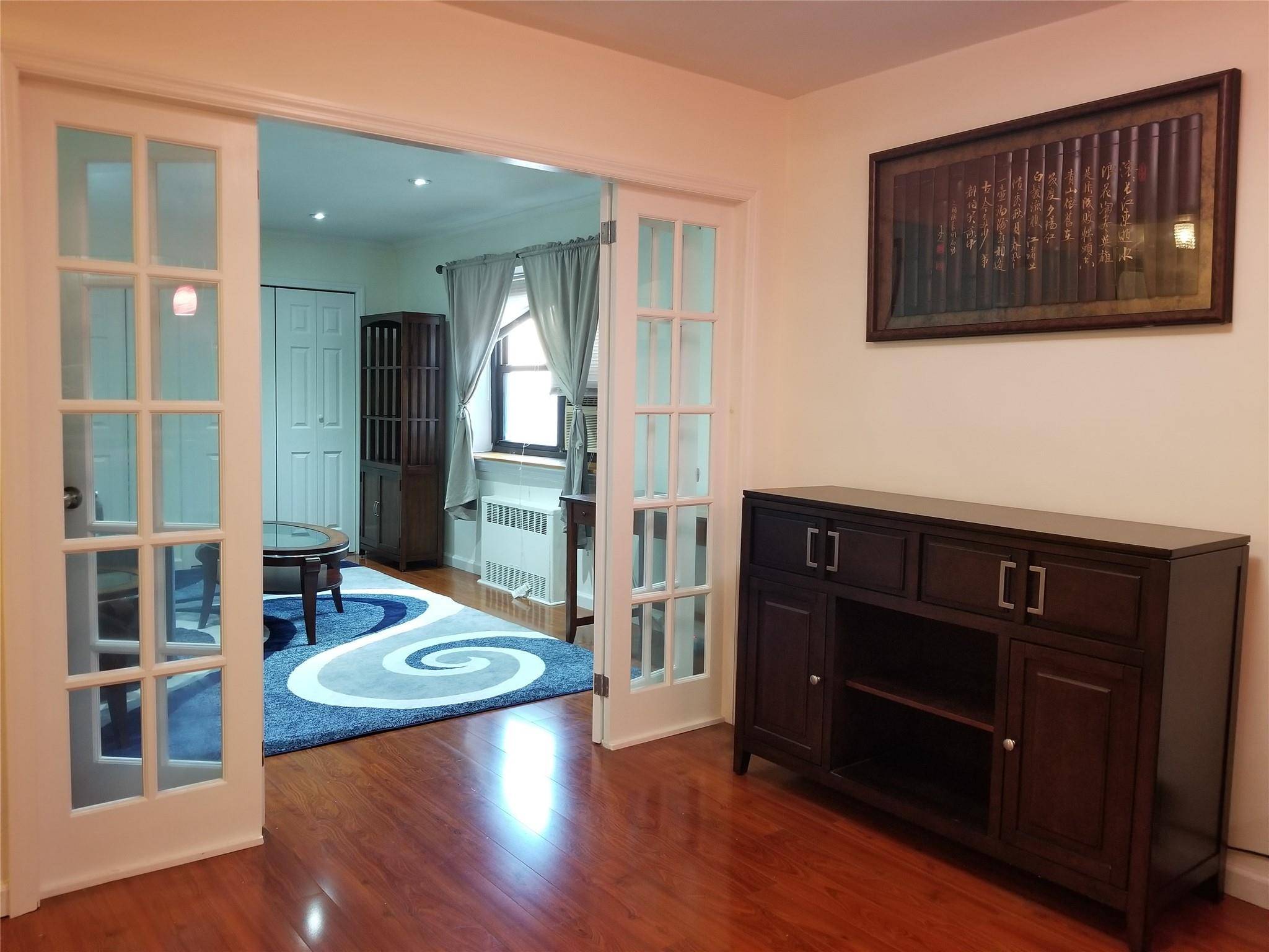 Forest Hills, NY 11375,102-25 67 RD #5D