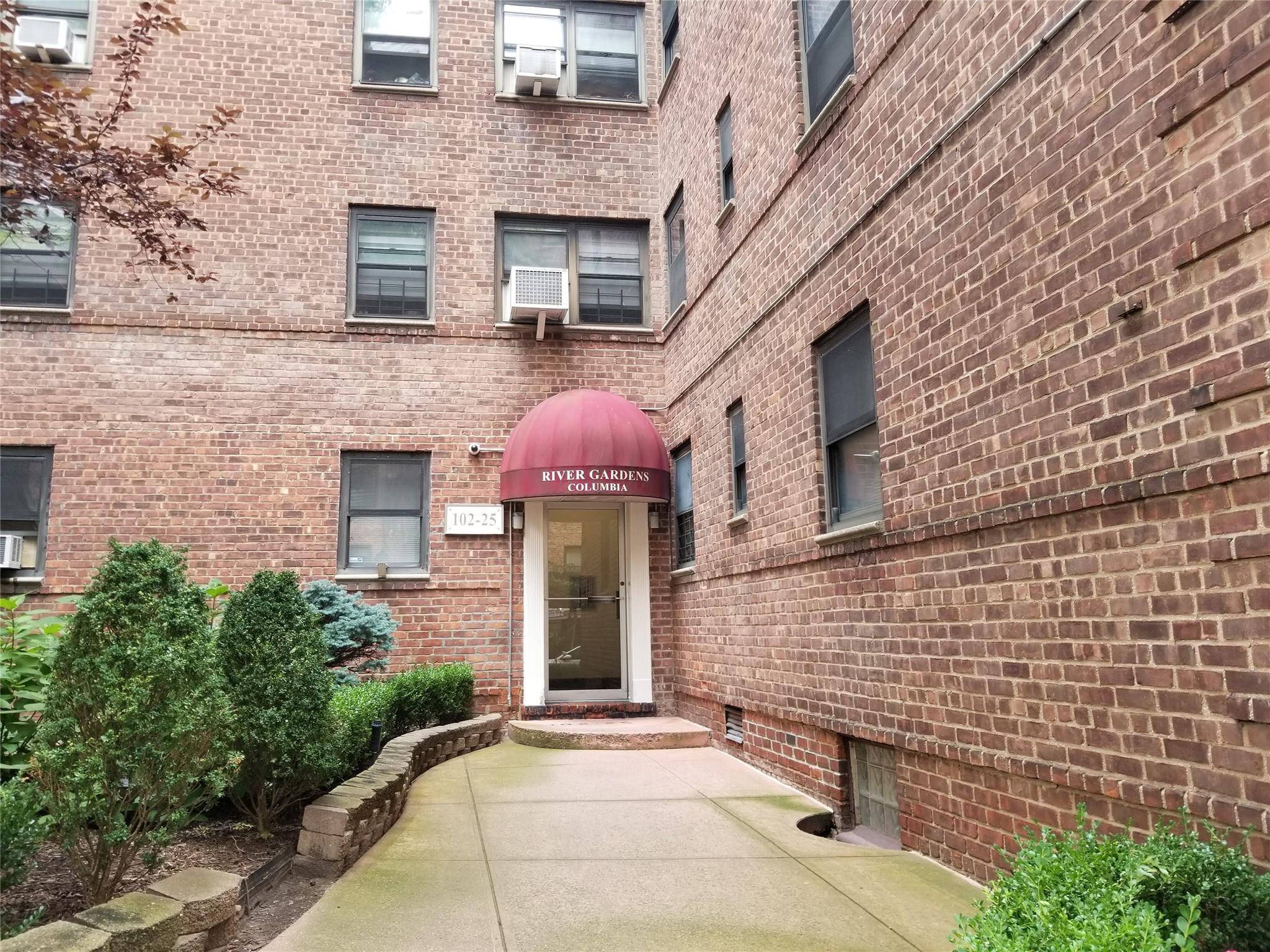 Forest Hills, NY 11375,102-25 67 RD #5D