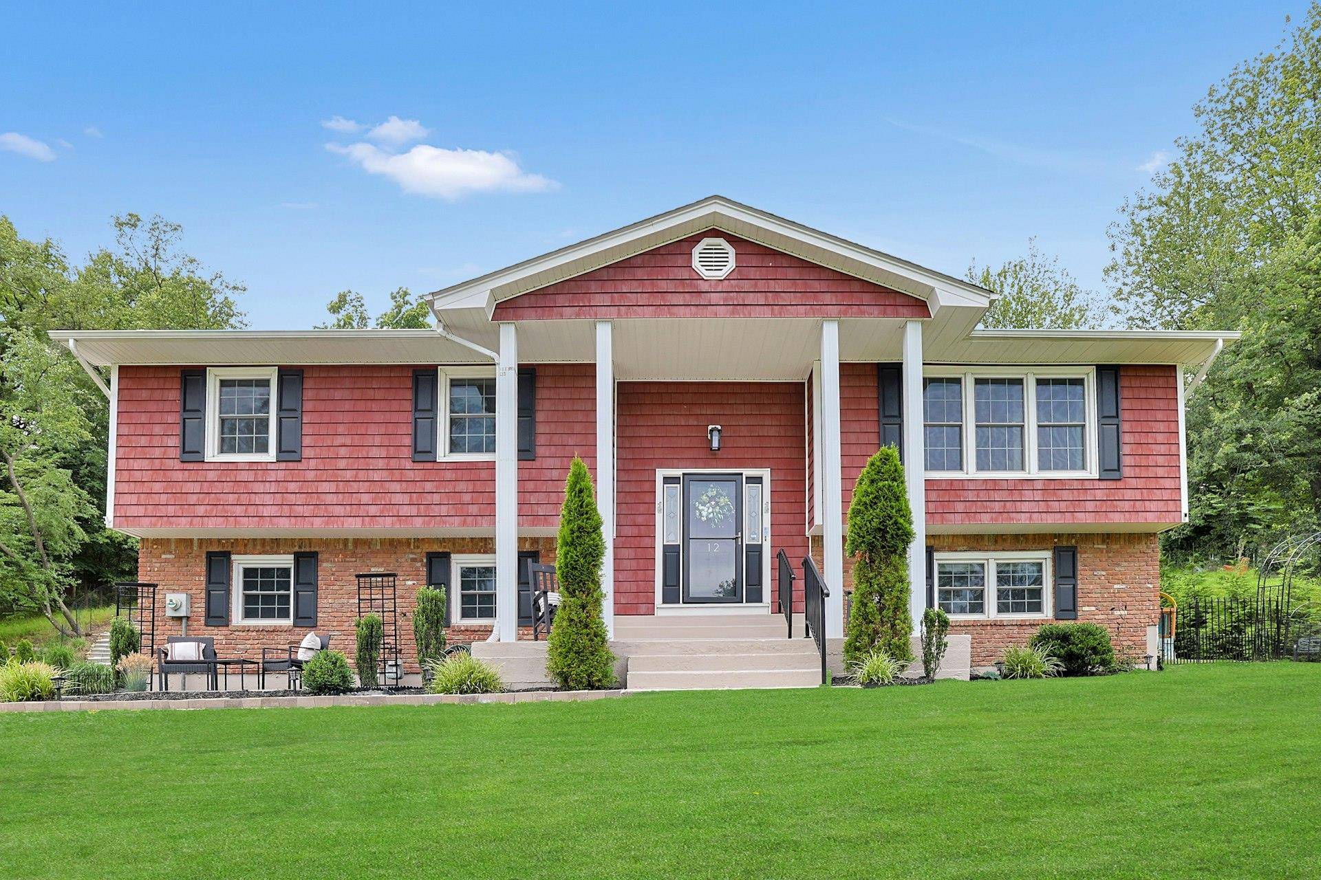 New City, NY 10956,12 Parliament DR