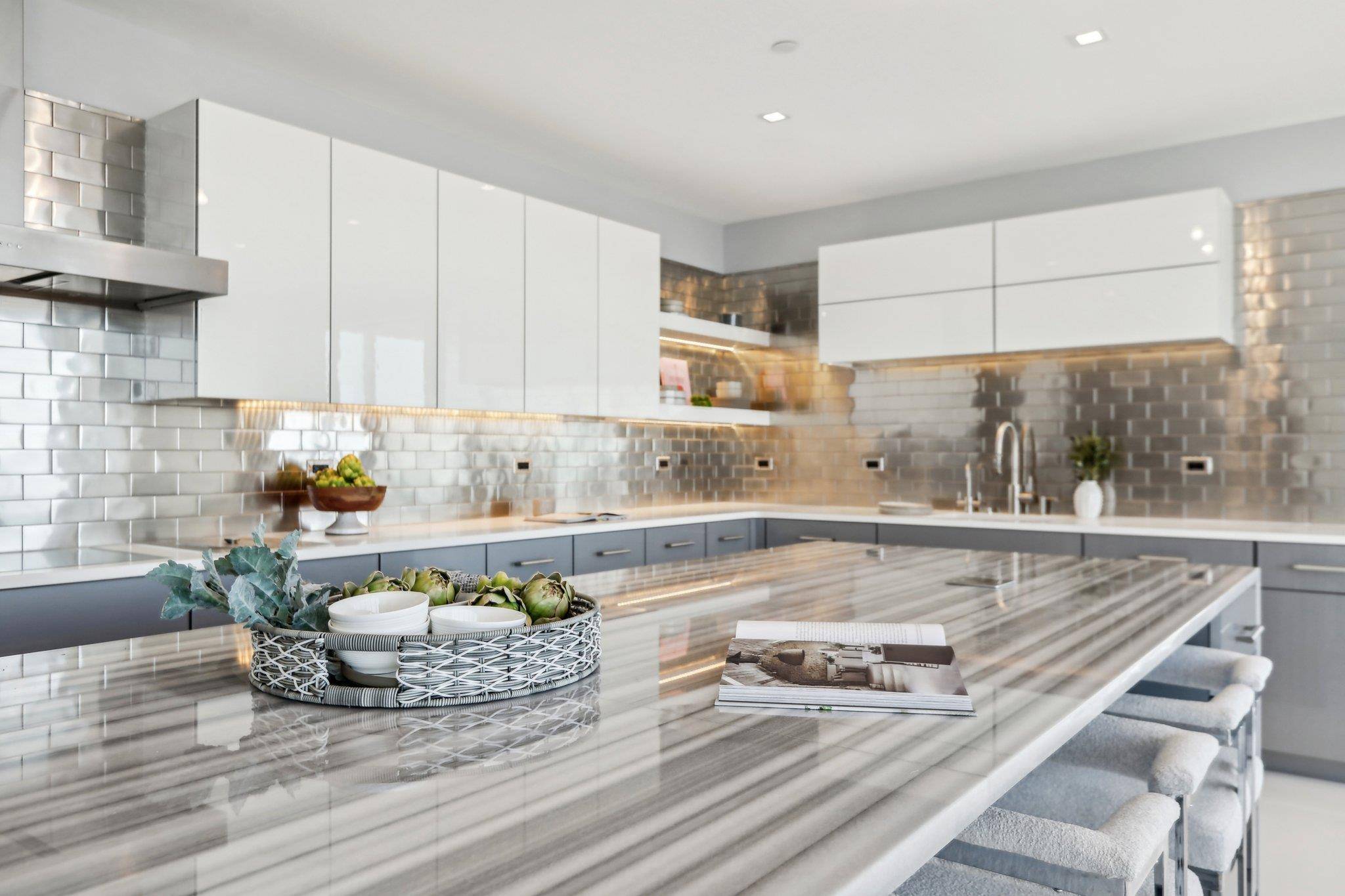 White Plains, NY 10601,5 Renaissance SQ #PH41C