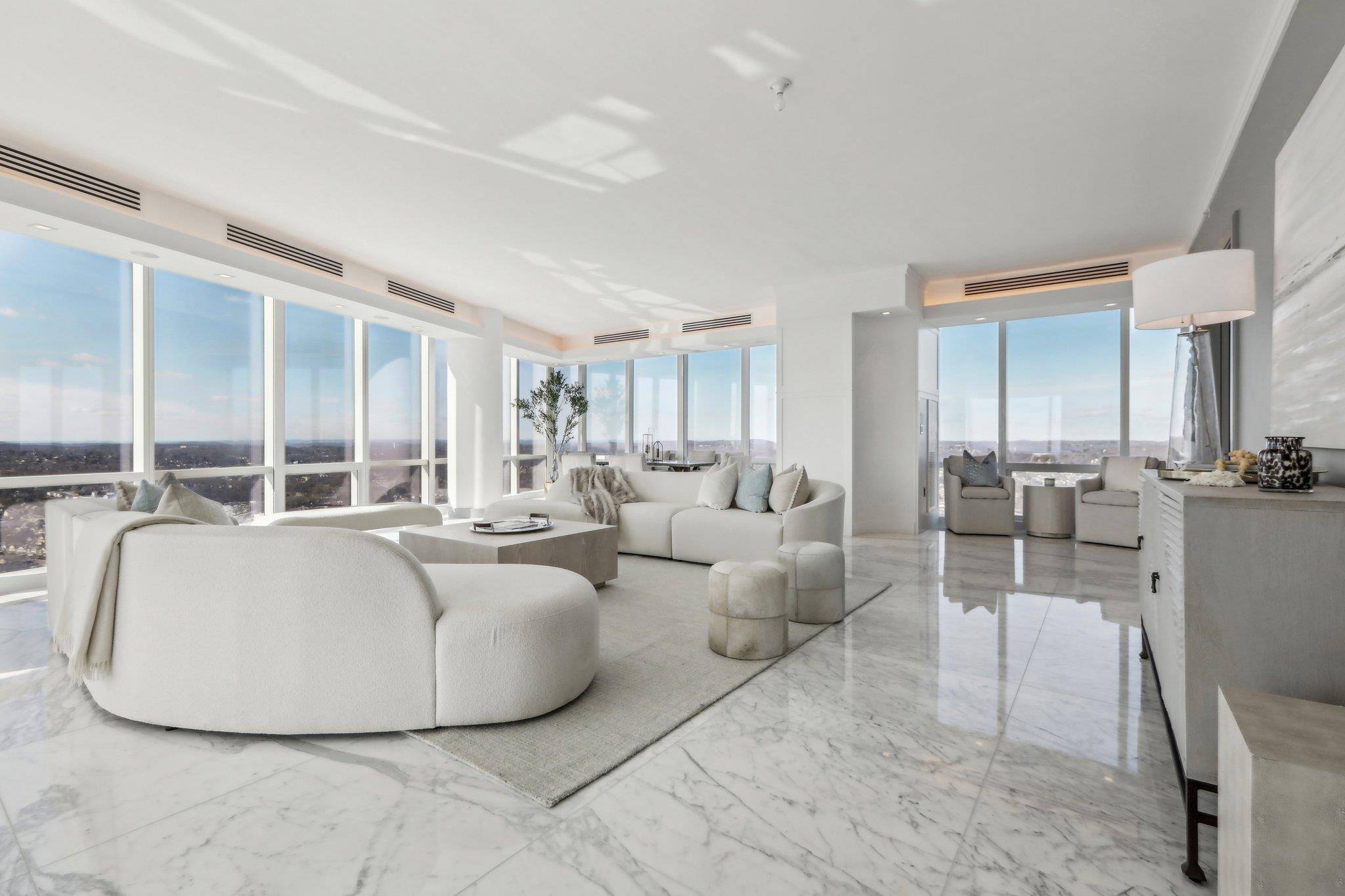 White Plains, NY 10601,5 Renaissance SQ #PH41C
