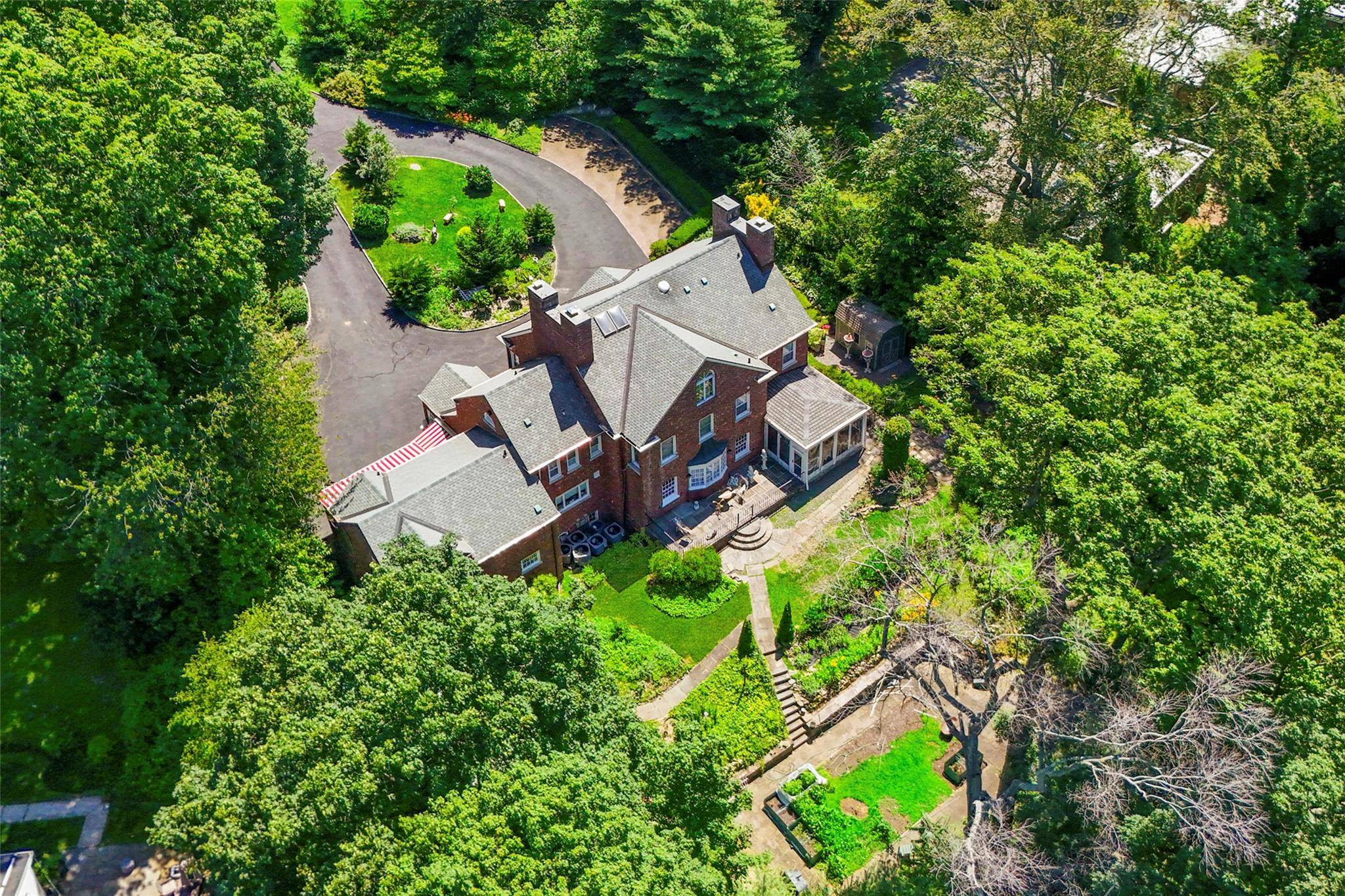 New Rochelle, NY 10804,400 Beechmont DR