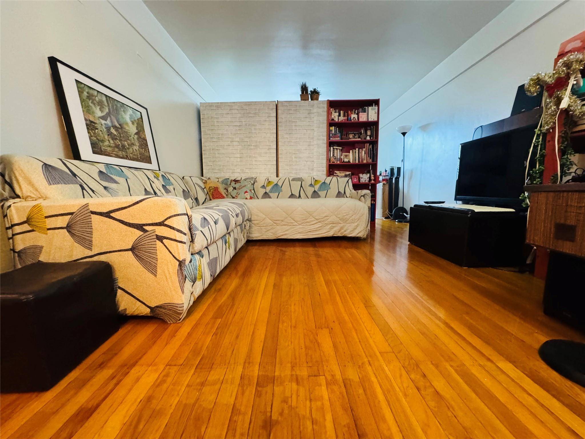 Rego Park, NY 11374,63-84 Saunders ST #2G