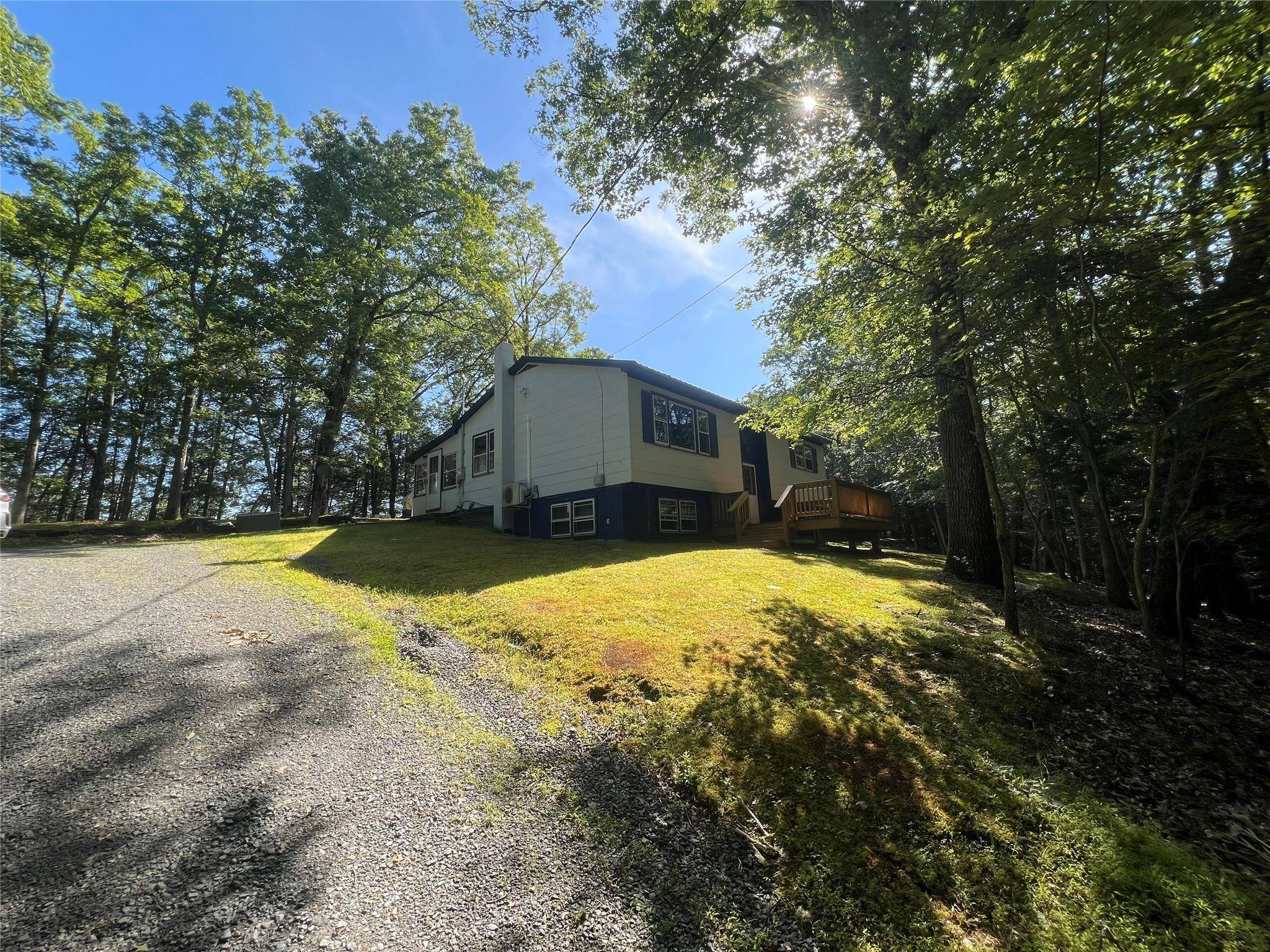 Narrowsburg, NY 12764,39 Hilltop LN