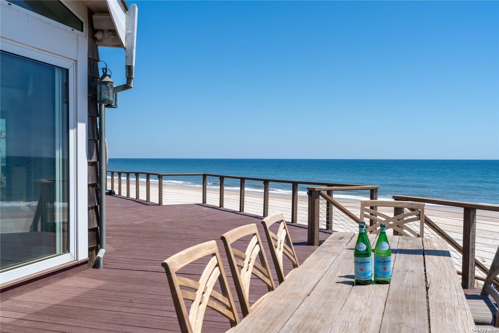 Quogue, NY 11959,174 Dune RD