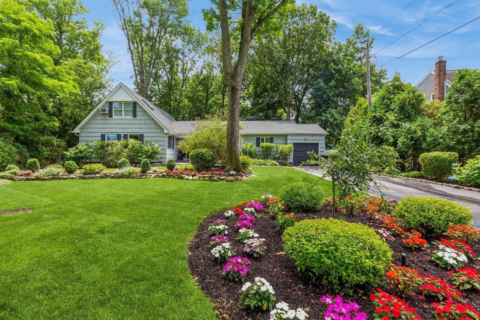 Smithtown, NY 11787,34A Oak ST