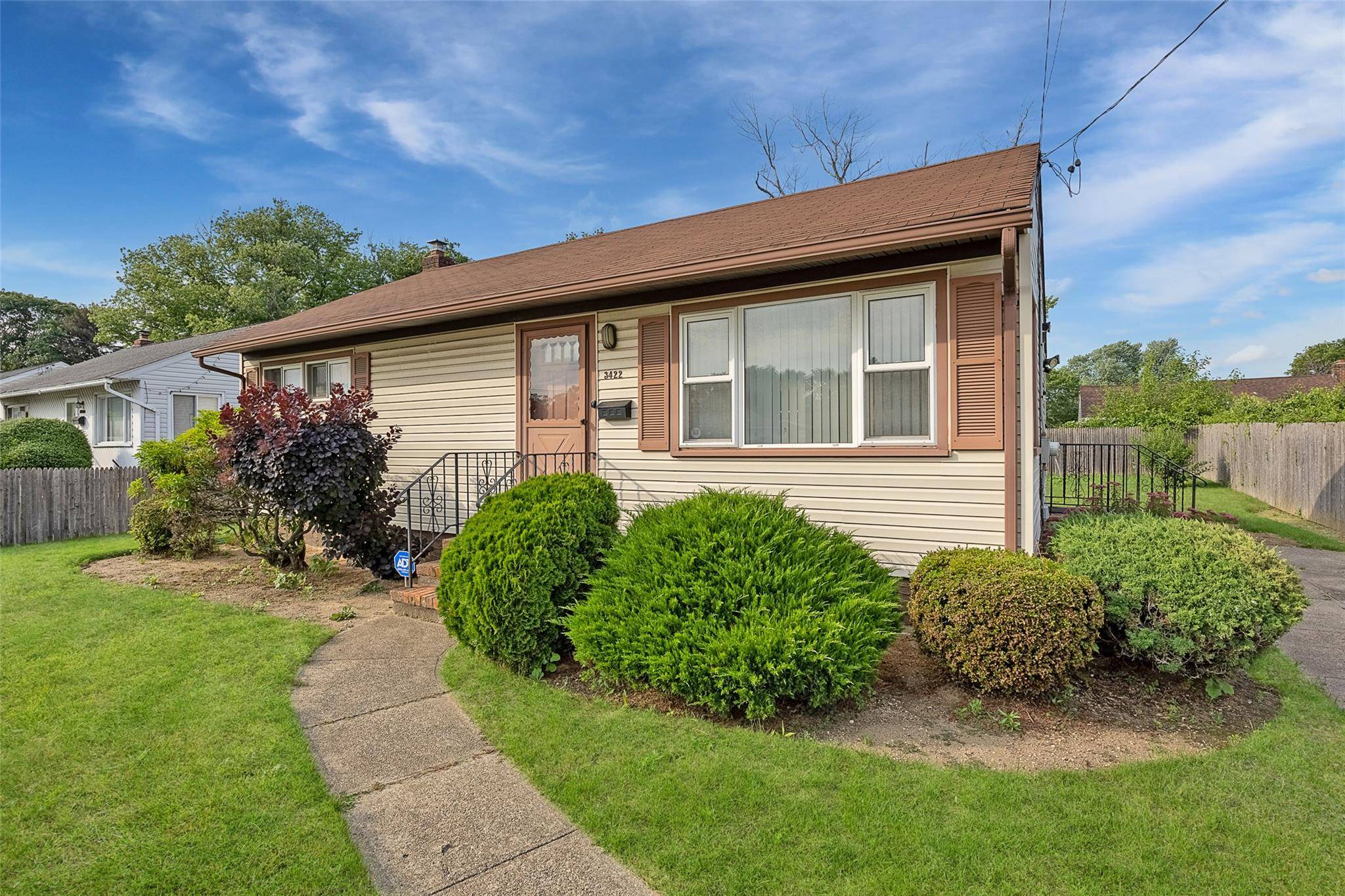 Amityville, NY 11701,3422 Great Neck RD