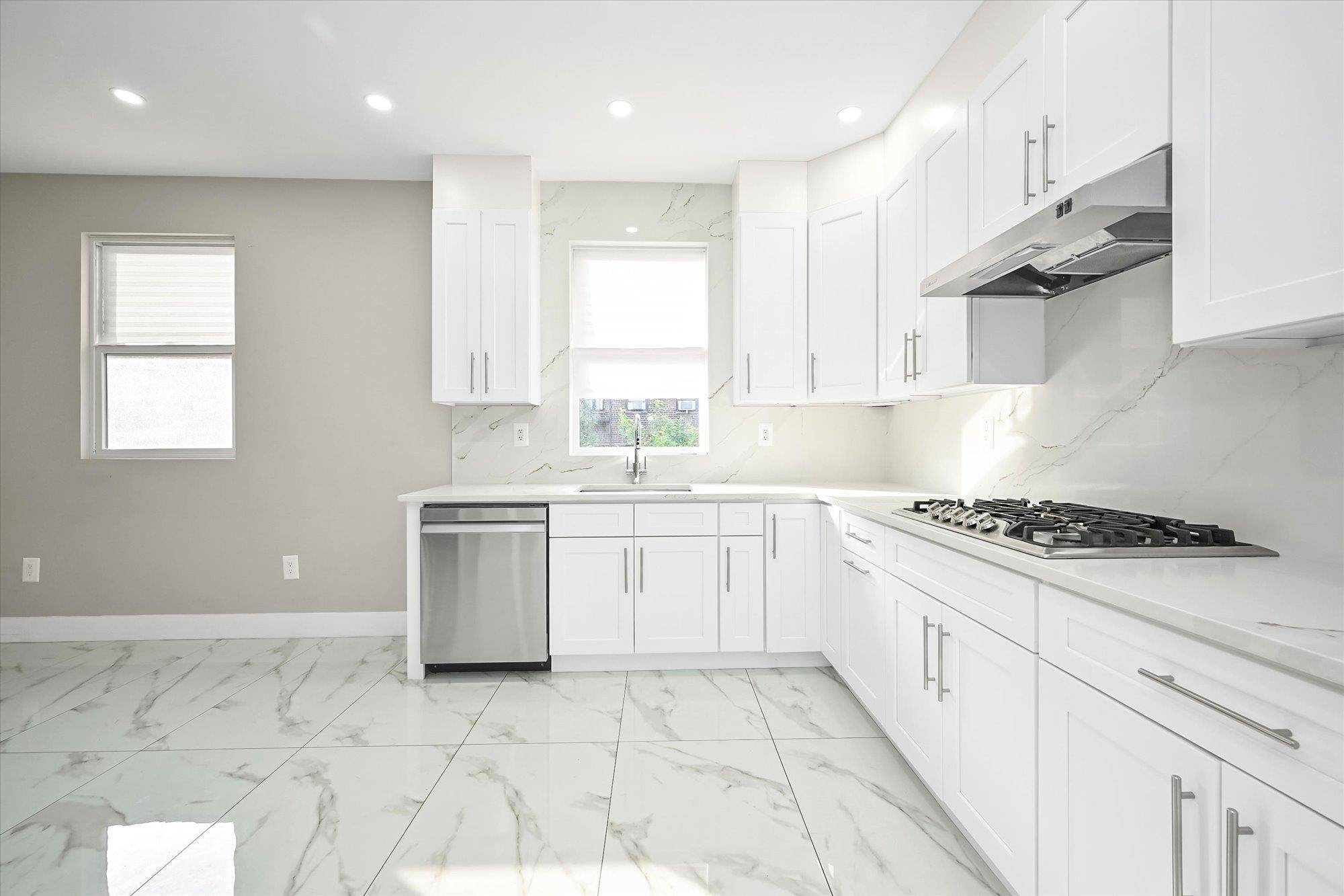 Kew Garden Hills, NY 11367,147-33 72nd DR