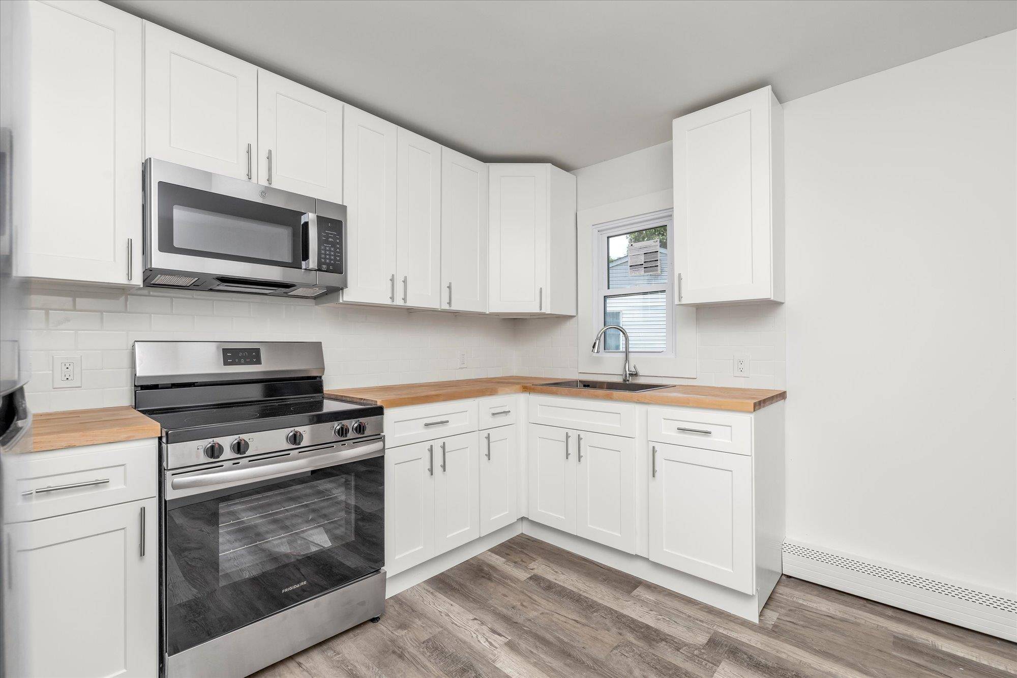 Freeport, NY 11520,45 Lakeview AVE
