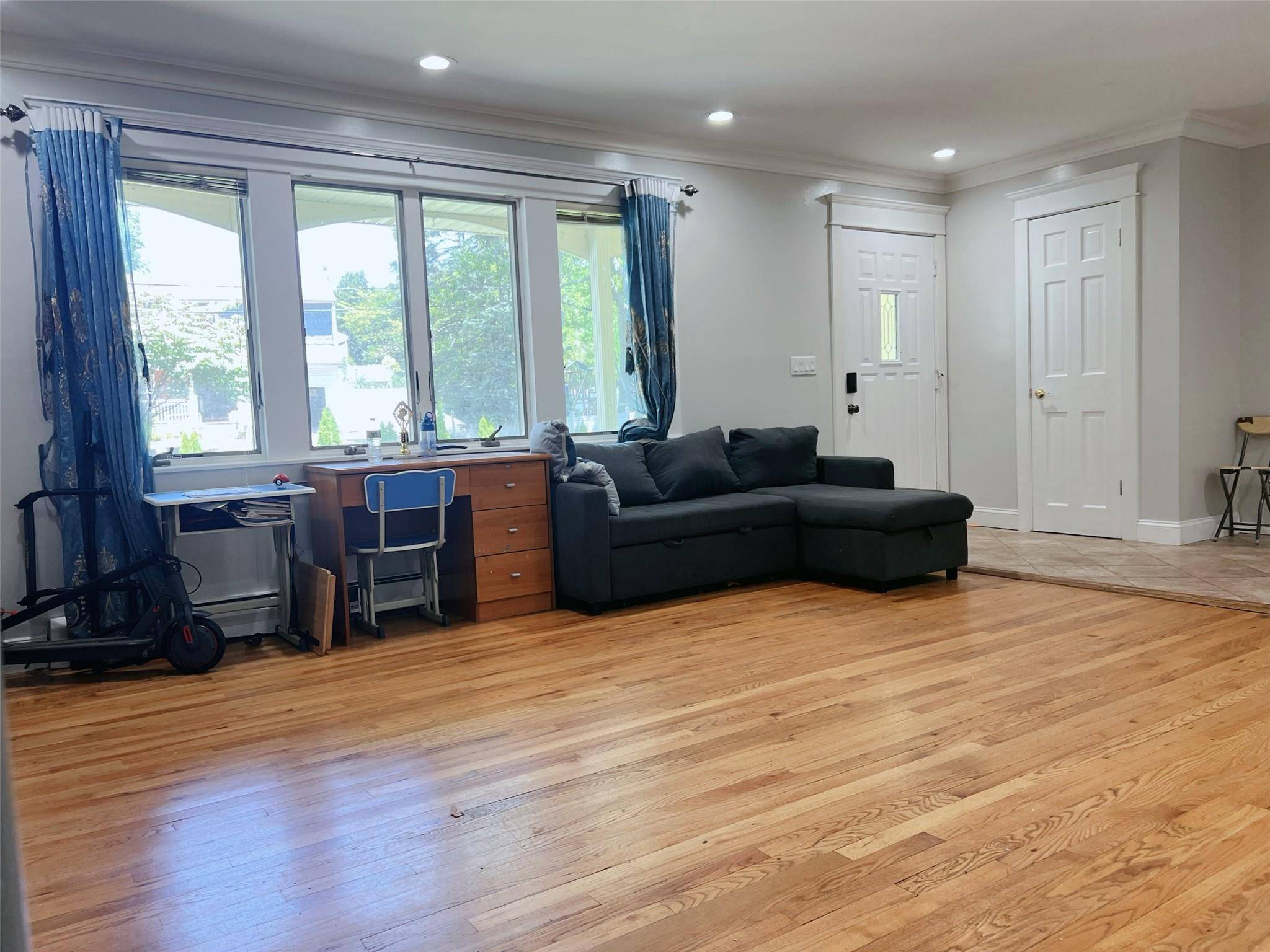 Ronkonkoma, NY 11779,190 Springdale DR