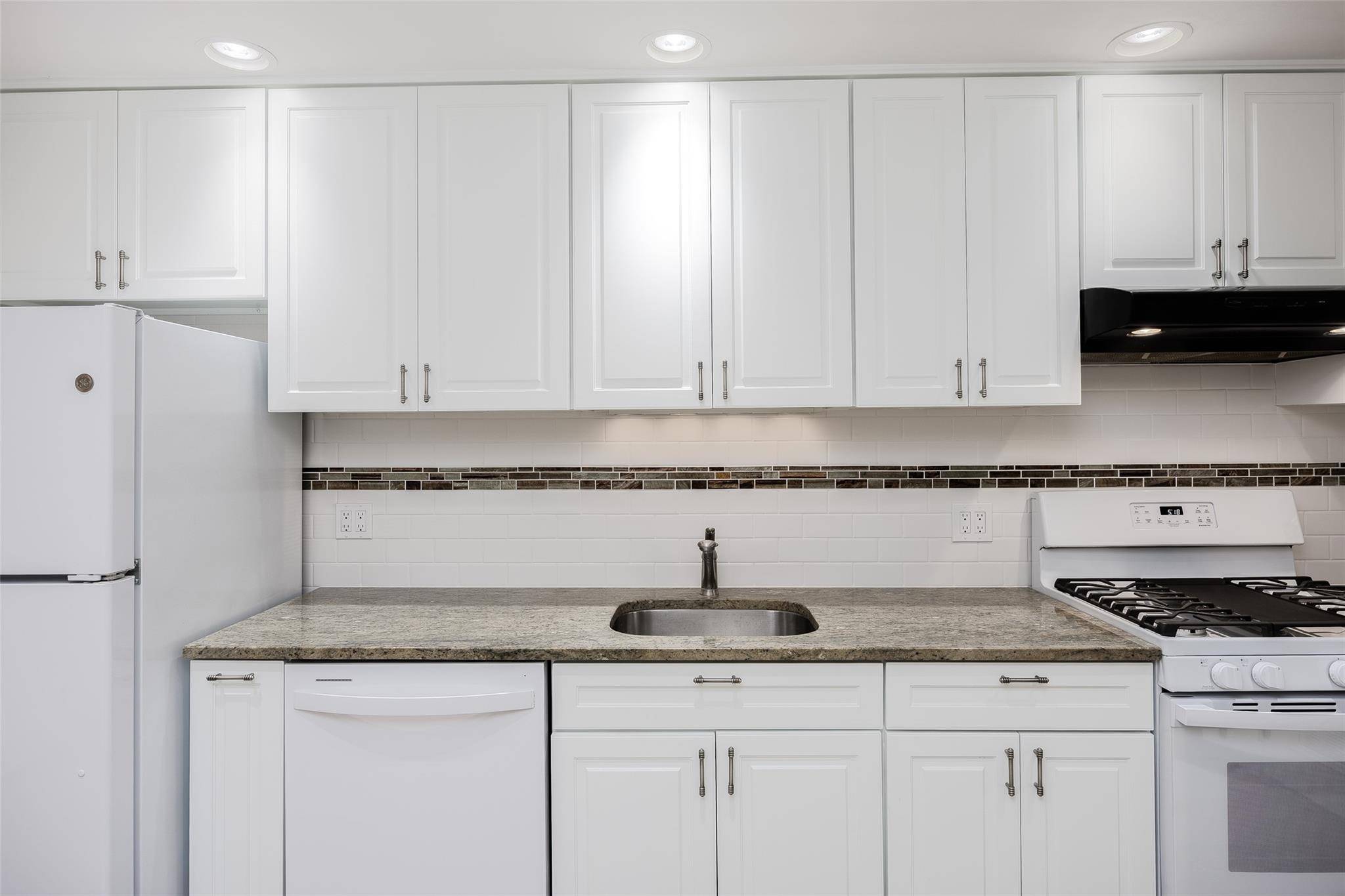 Commack, NY 11725,20 Pittoni DR