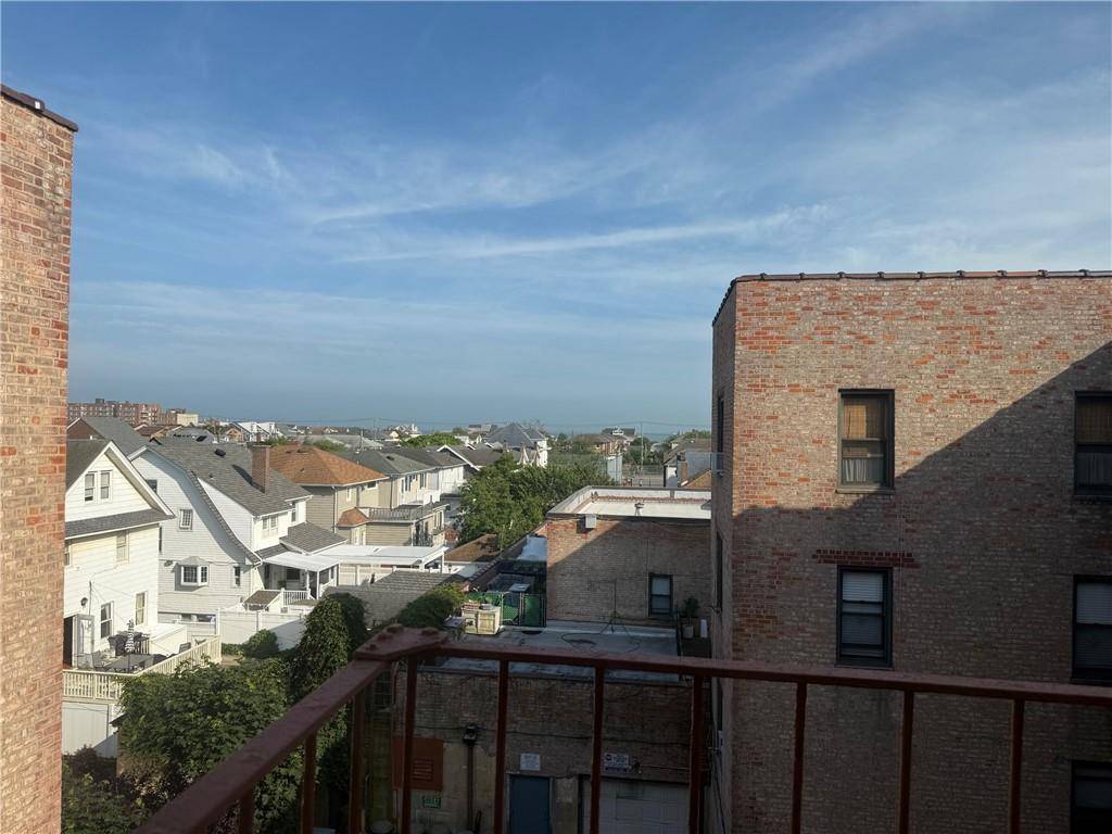 Rockaway Park, NY 11694,128-11 Newport #4C