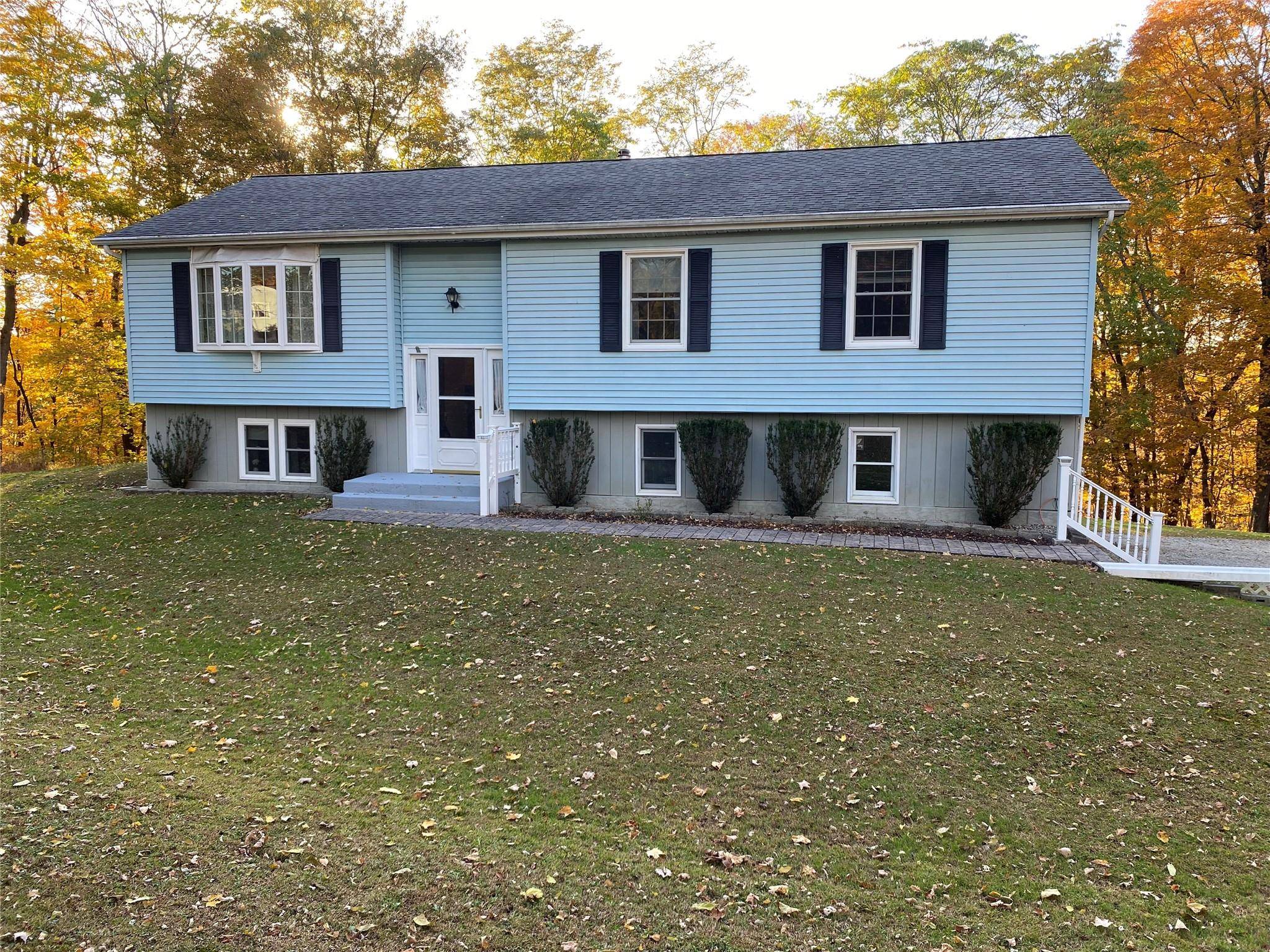 Rhinebeck, NY 12572,22 Beacham RD