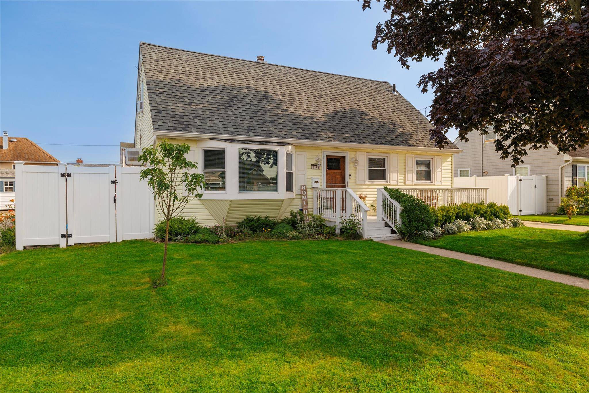 Oceanside, NY 11572,196 Chamberlin ST