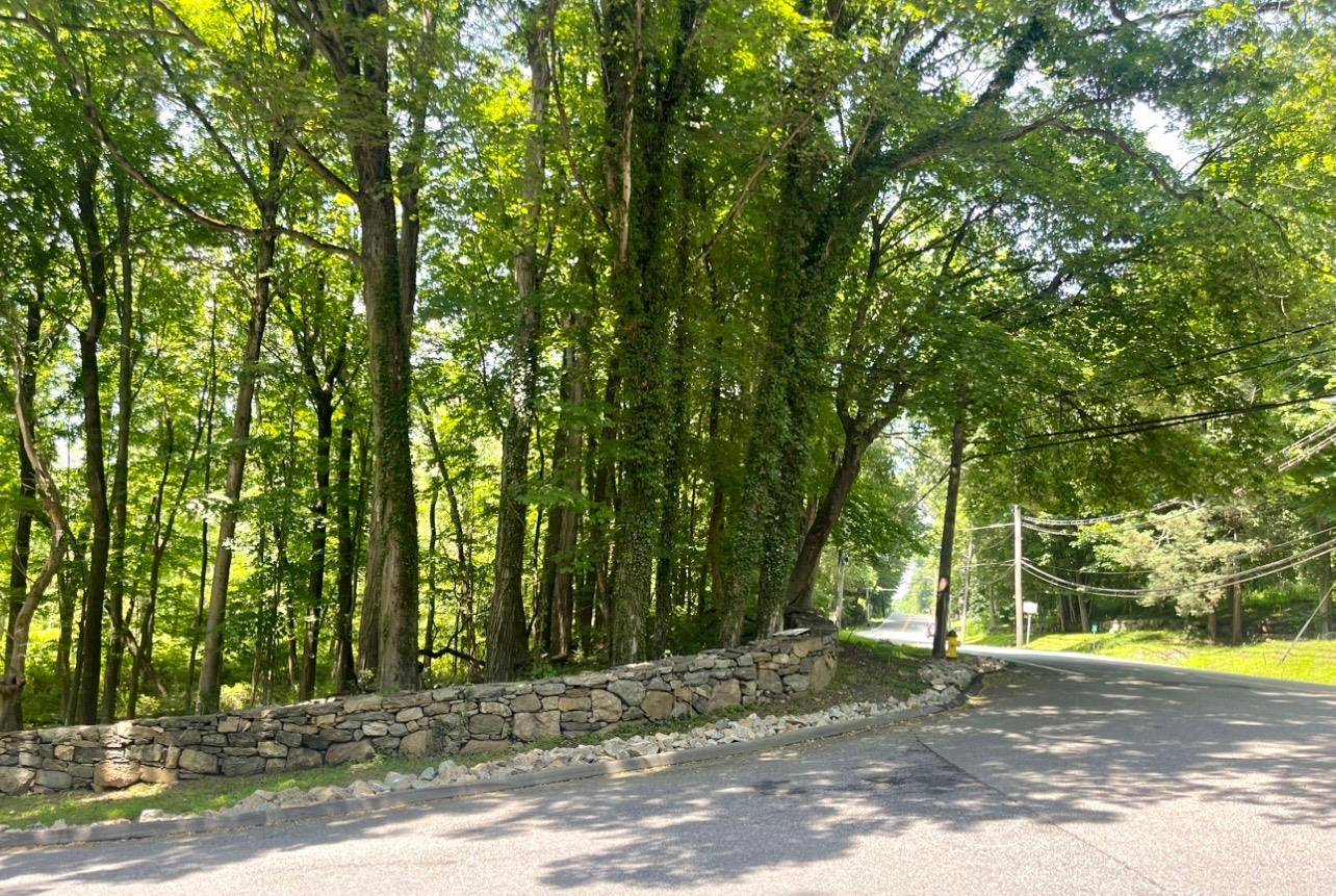 Purchase, NY 10577,0 Barnes LN