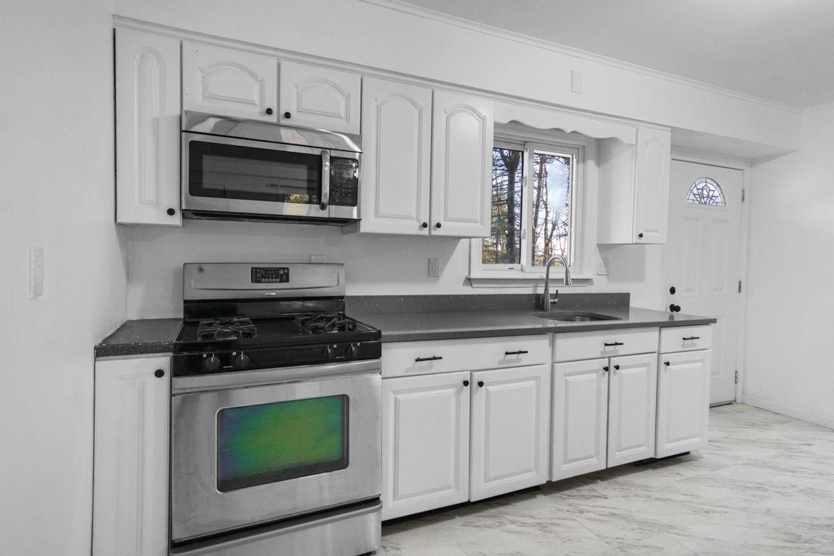 Glen Spey, NY 12737,533 White RD