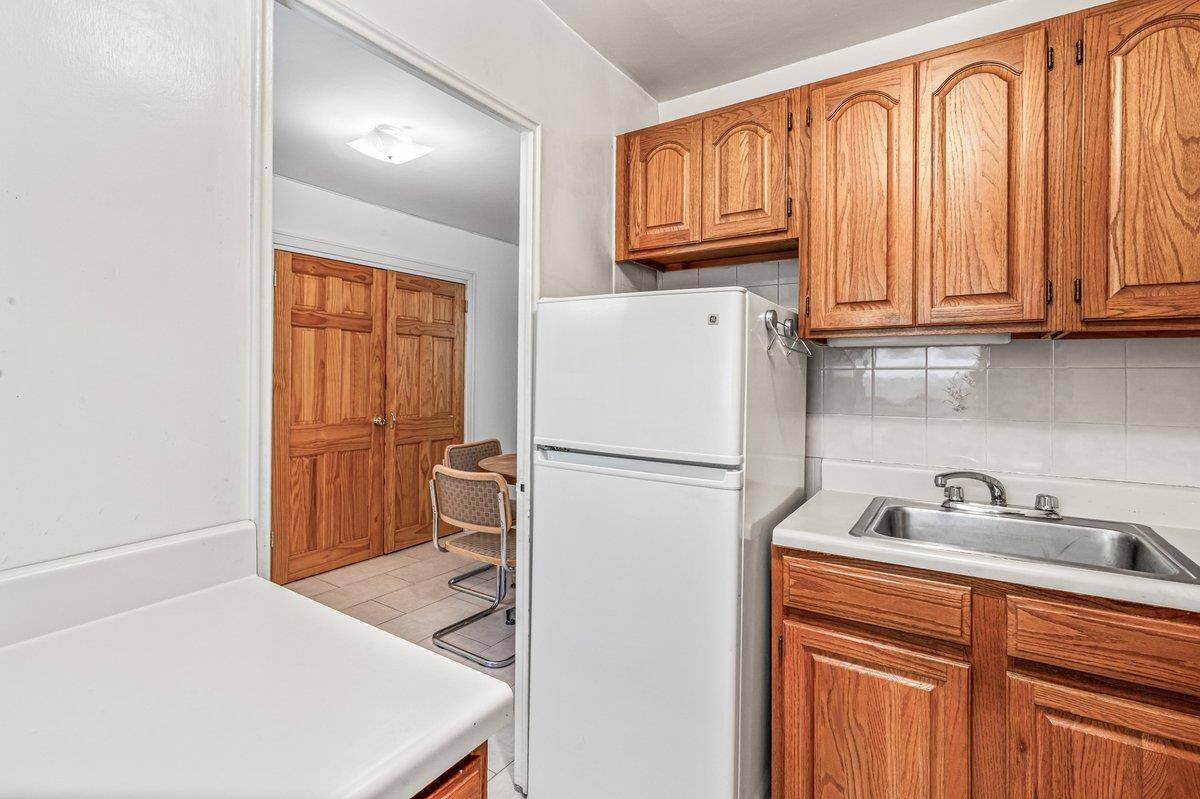 Jackson Heights, NY 11372,35-51 85th ST #2F