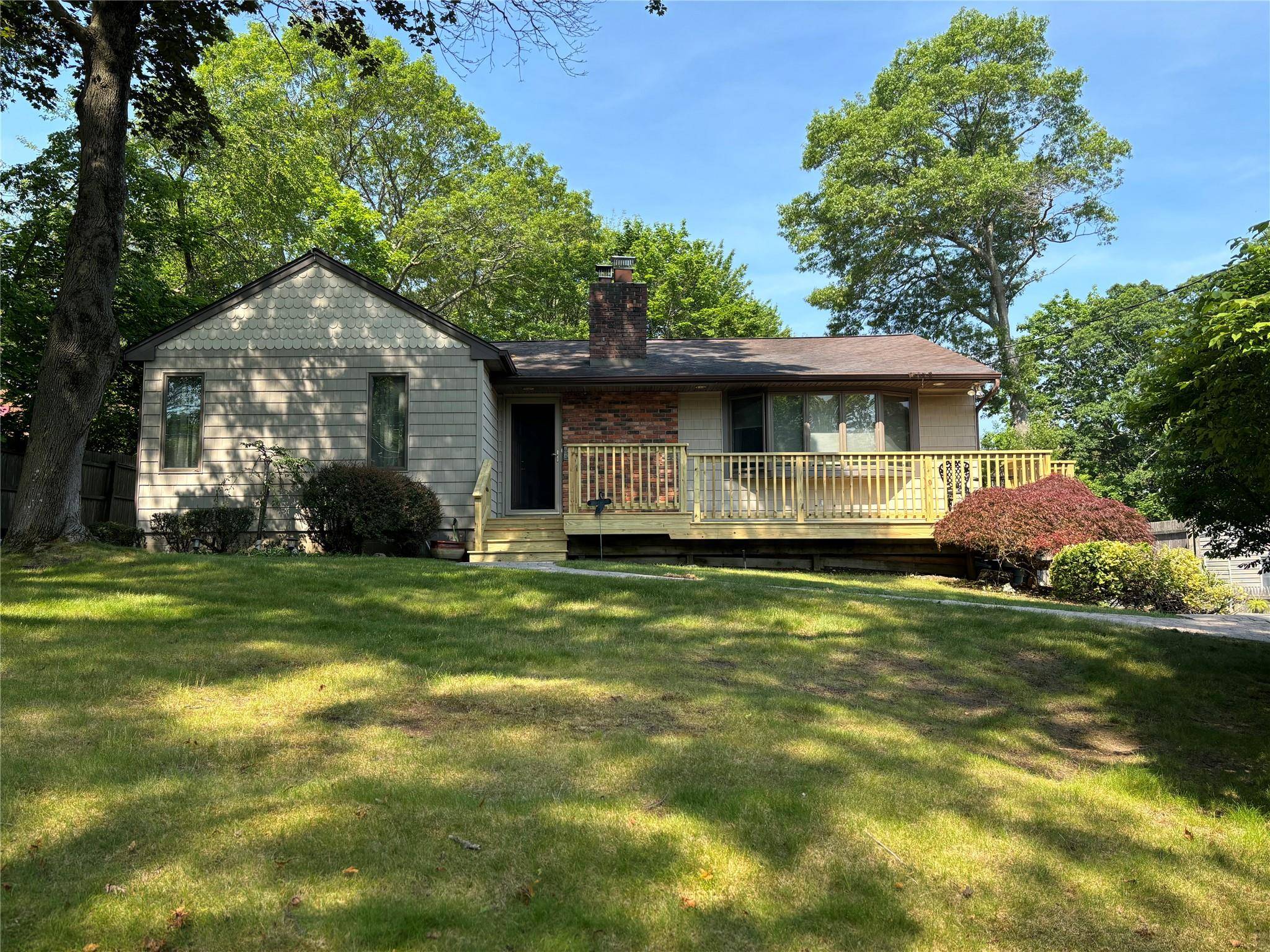 Selden, NY 11784,266 Adirondack DR