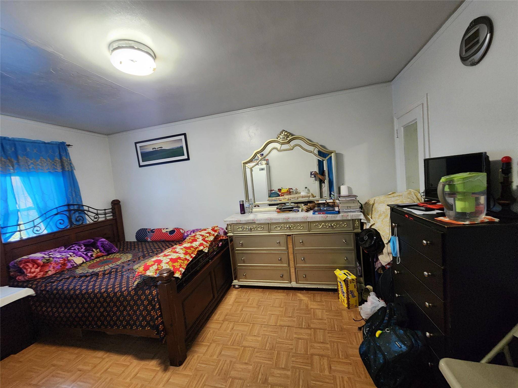 Hollis, NY 11412,194-10 Hollis AVE