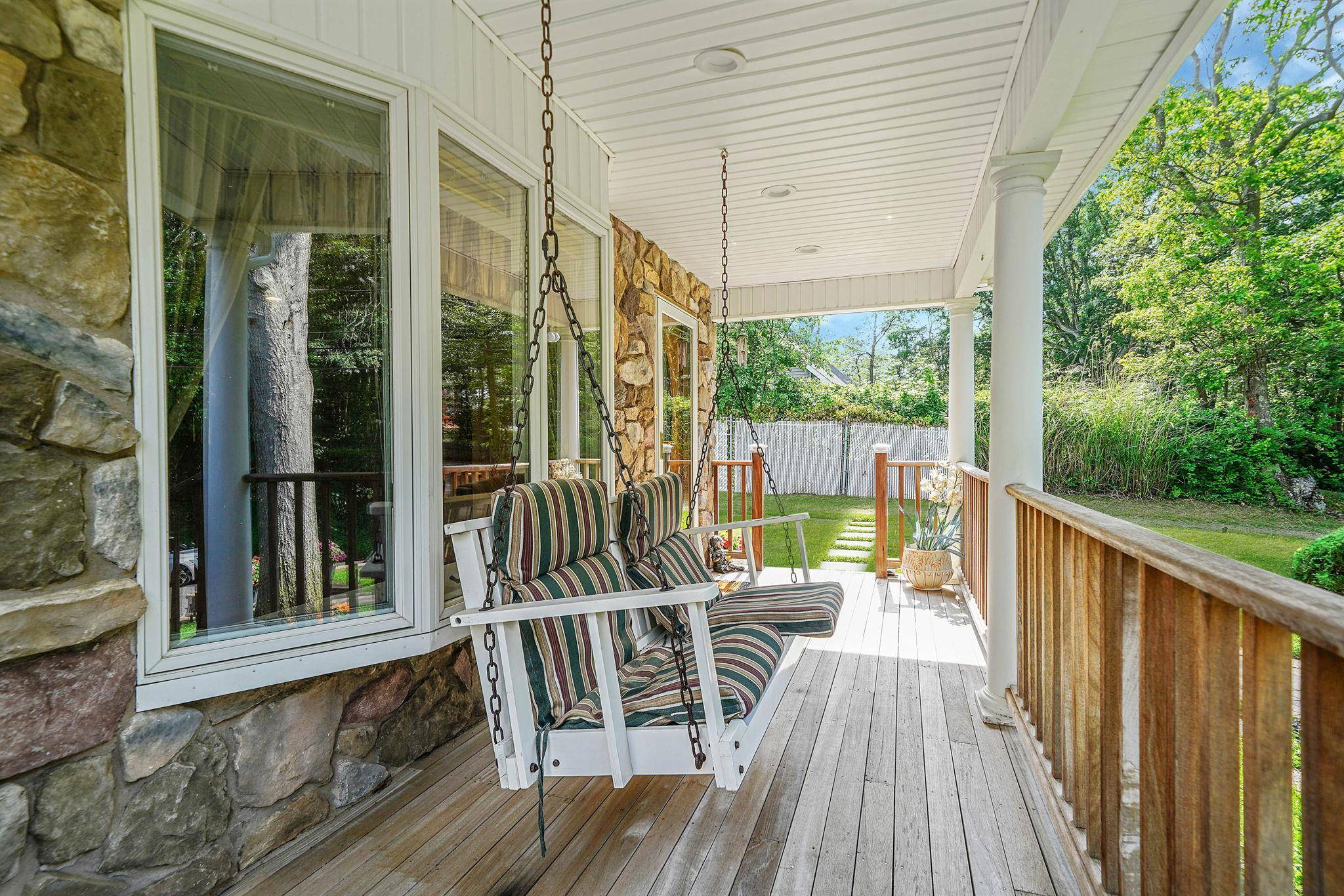 Farmingville, NY 11738,6 Sunrise PL