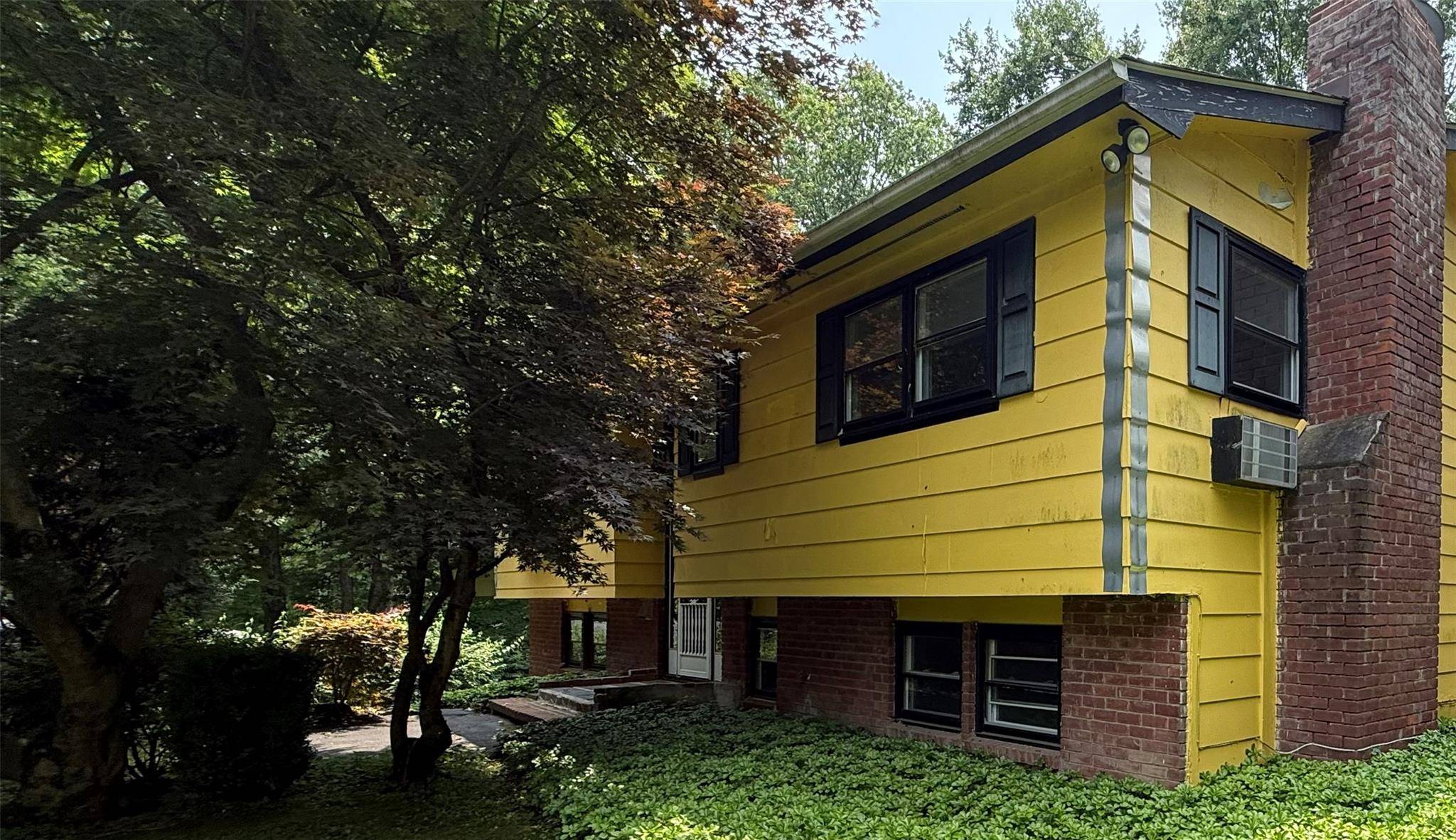 Hyde Park, NY 12538,5 Spruce DR