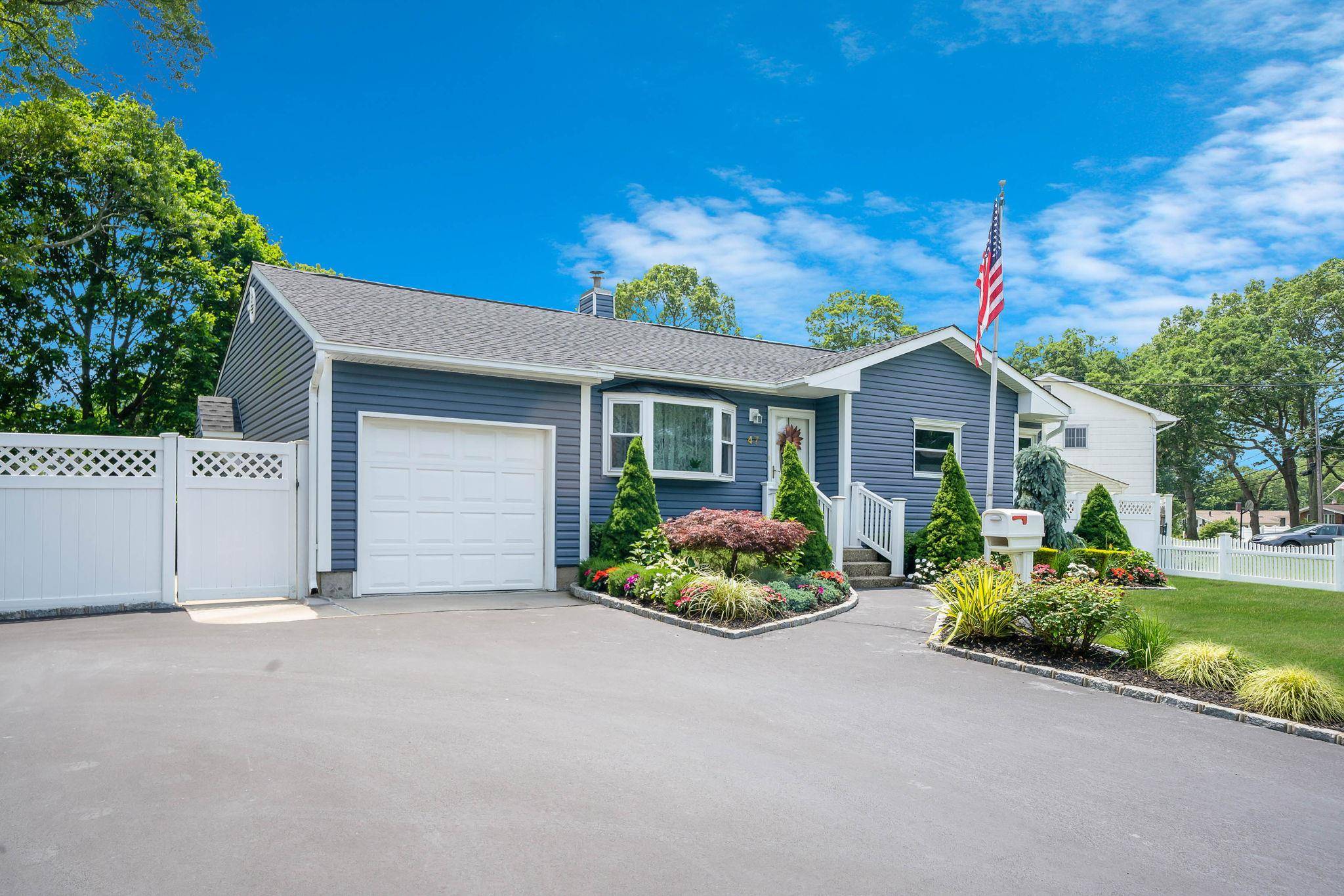 Bayport, NY 11705,47 Tucker DR