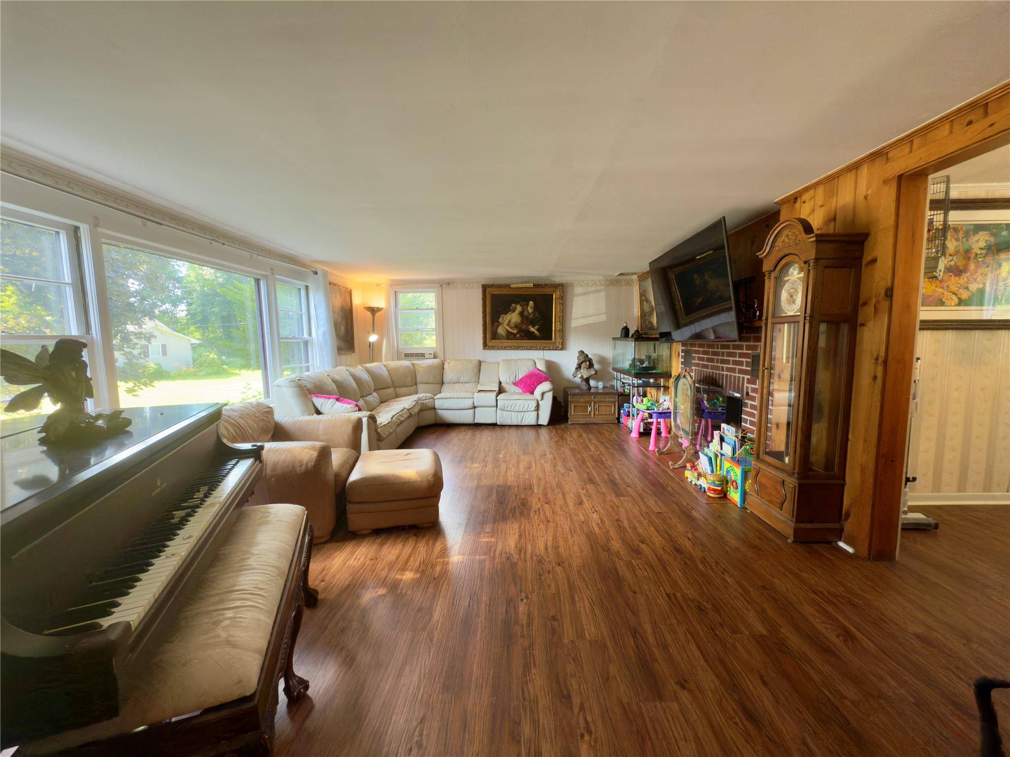 Poughkeepsie, NY 12601,110 Oakdale AVE