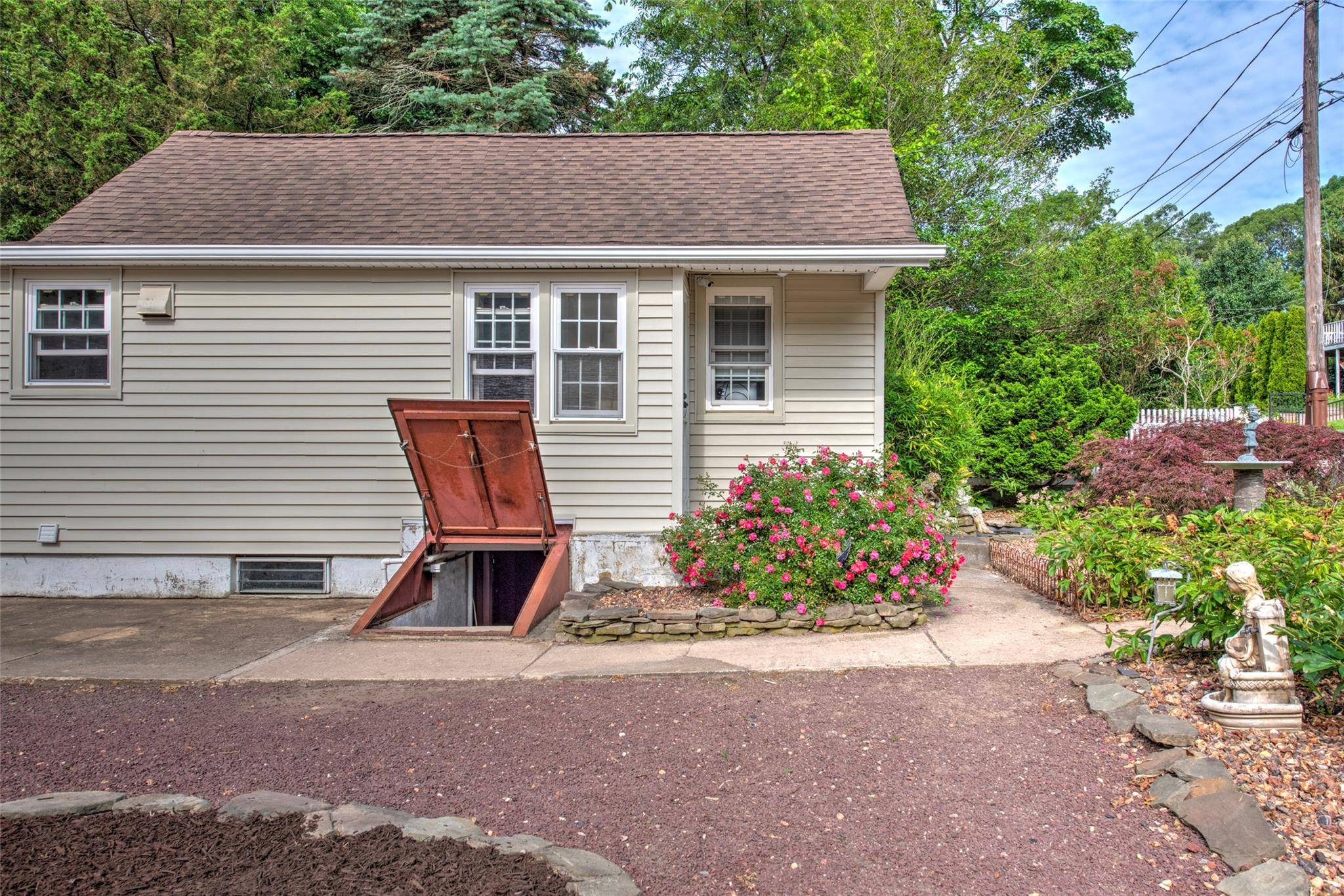 Sound Beach, NY 11789,62 Port Washington RD