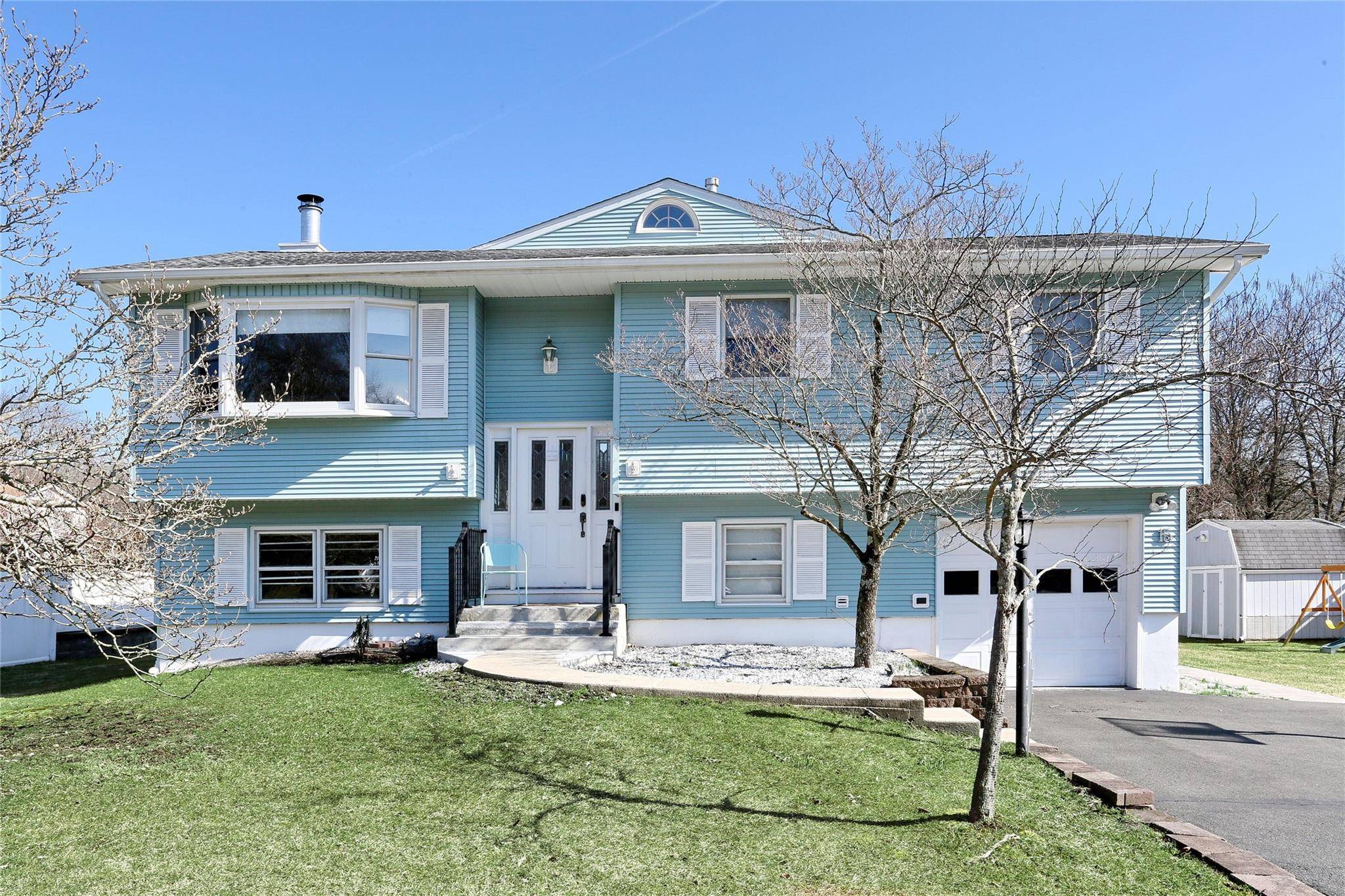 Thiells, NY 10984,15 Castle CT