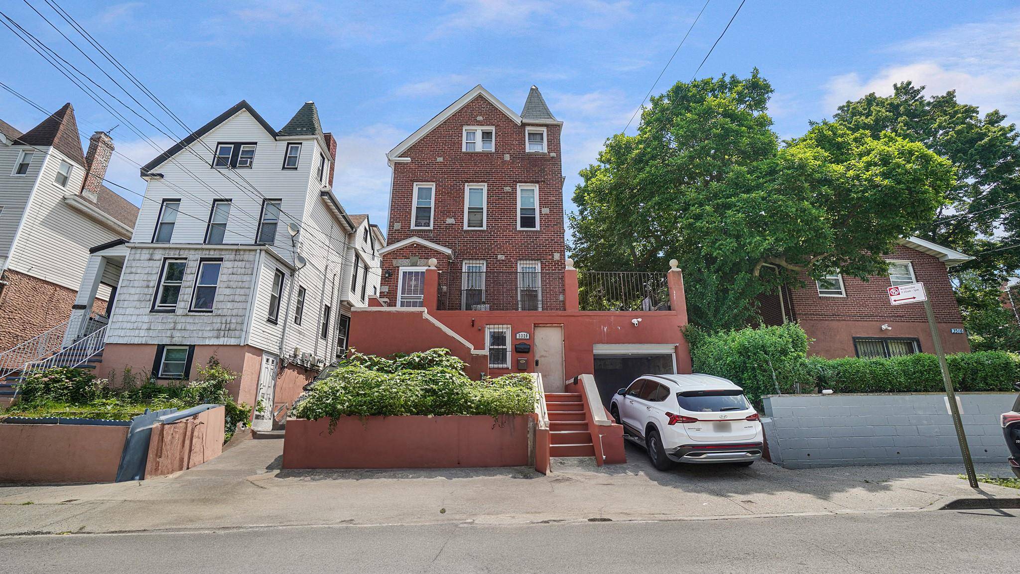 Bronx, NY 10467,3320 Barker AVE