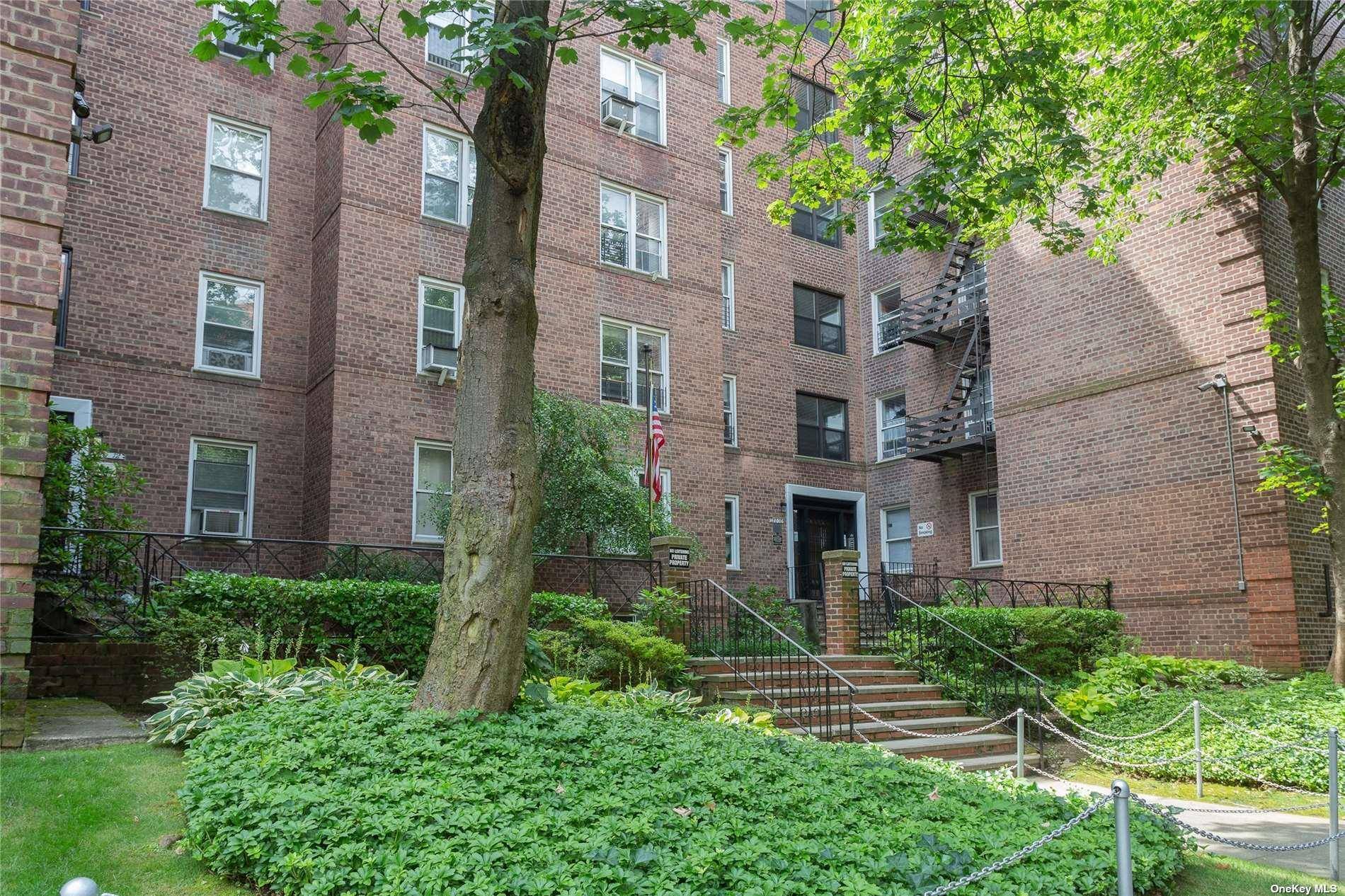 Kew Gardens, NY 11415,120-10 85th AVE #6I