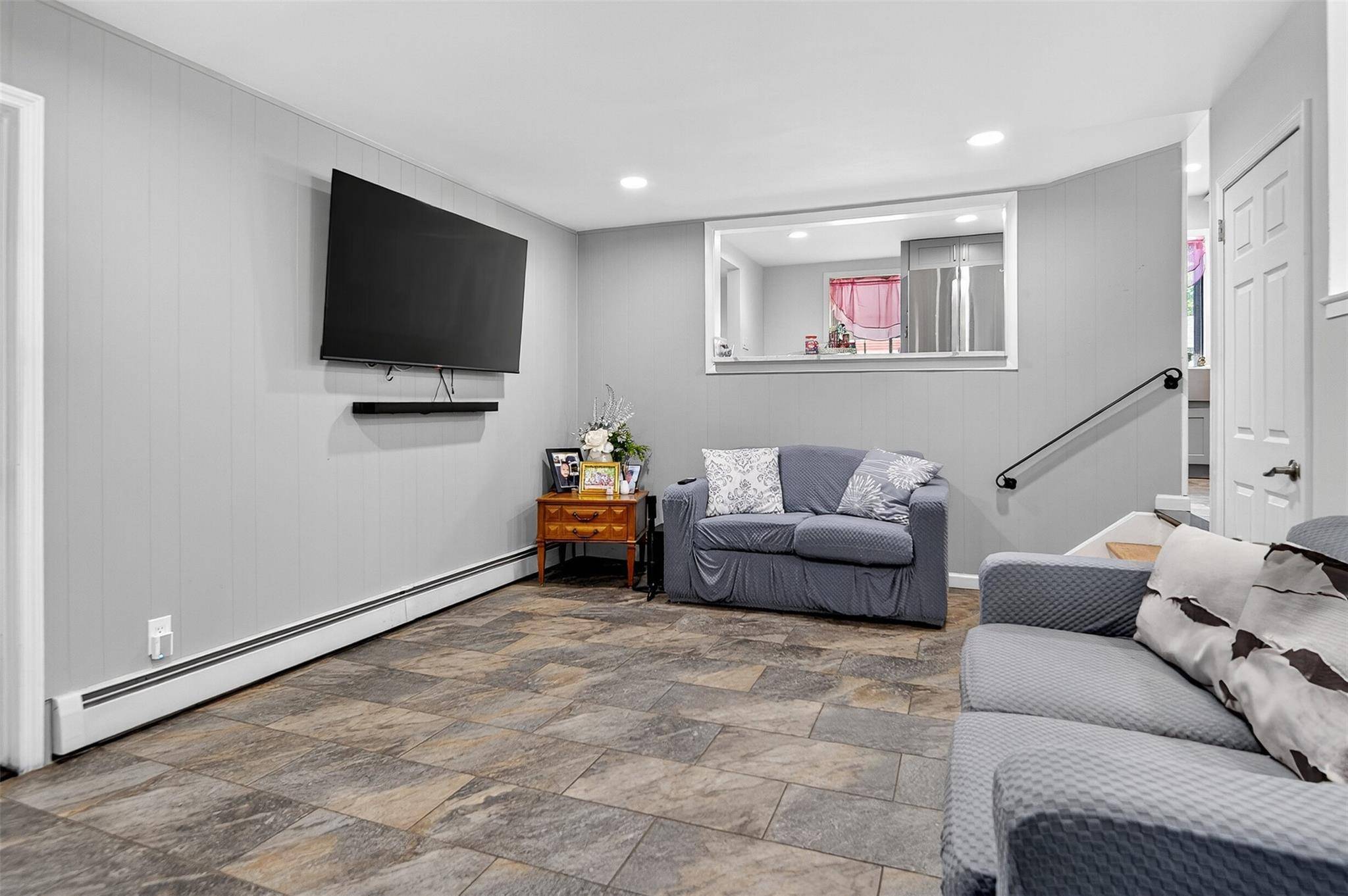 West Babylon, NY 11704,227 Young ST