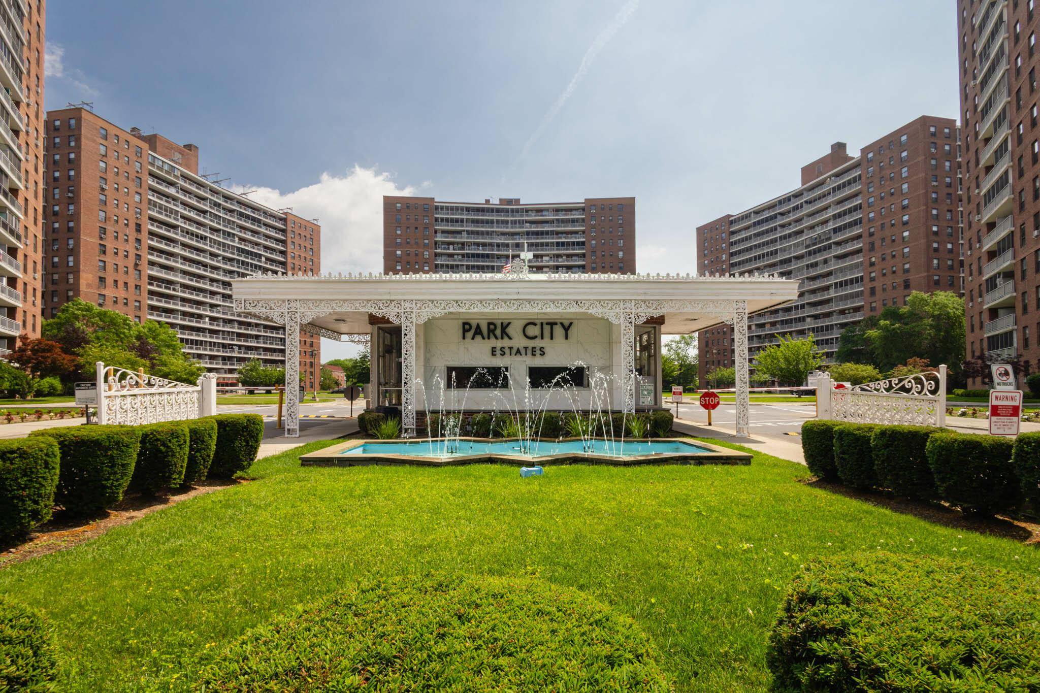 Rego Park, NY 11374,61-25 98th ST #11E